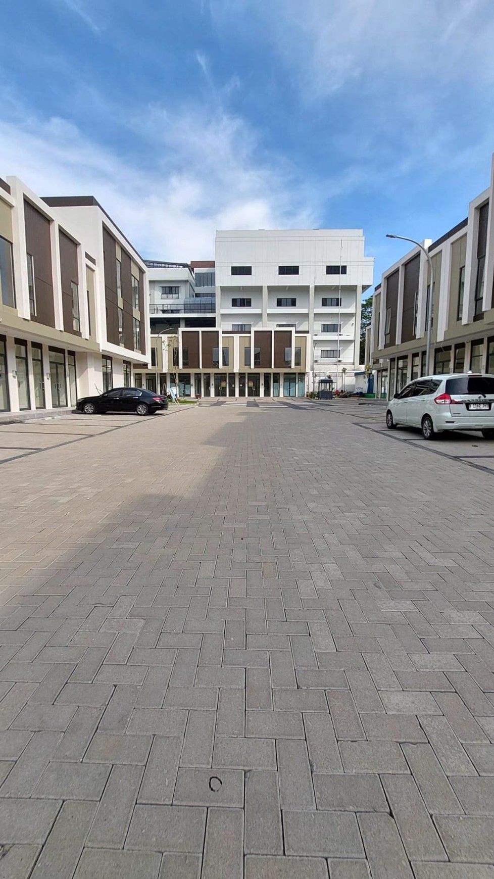 Dijual Ruko Verona Junction Brand New di Boulevard Kawasan Pusat Kuliner  Gading Serpong