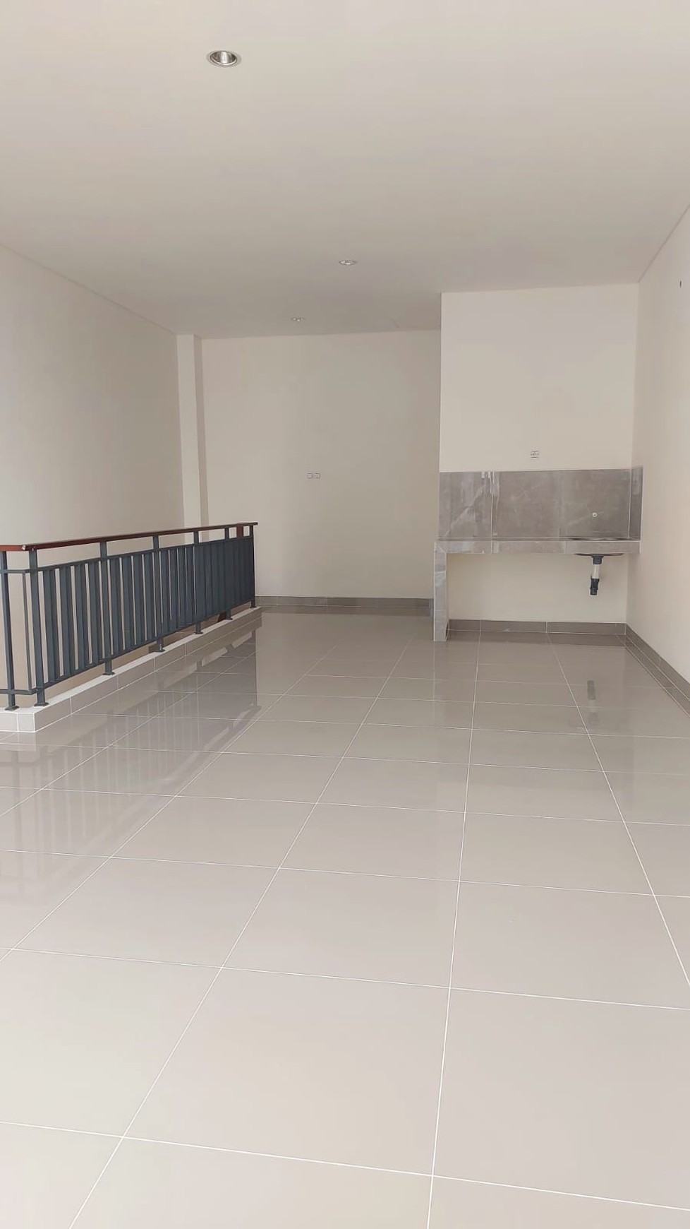 Dijual Ruko Verona Junction Brand New di Boulevard Kawasan Pusat Kuliner  Gading Serpong