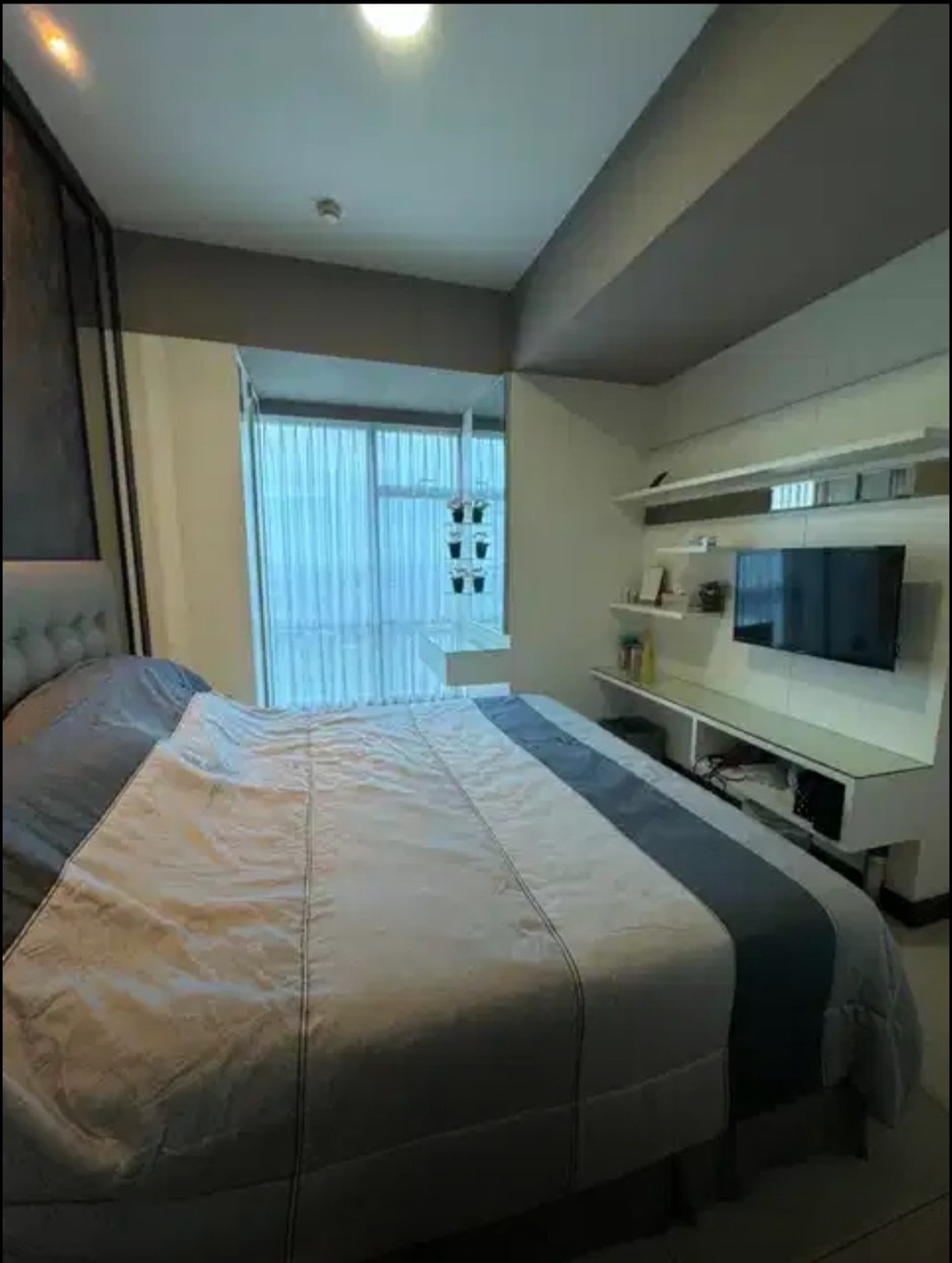 Dijual /Disewakan Apartemen La Riz Mansion Pakuwon Mall Tipe 3 Bedroom FULL FURNISHED Modern Mewah