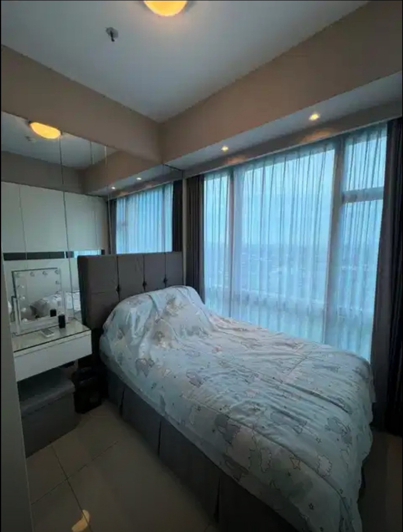 Dijual /Disewakan Apartemen La Riz Mansion Pakuwon Mall Tipe 3 Bedroom FULL FURNISHED Modern Mewah