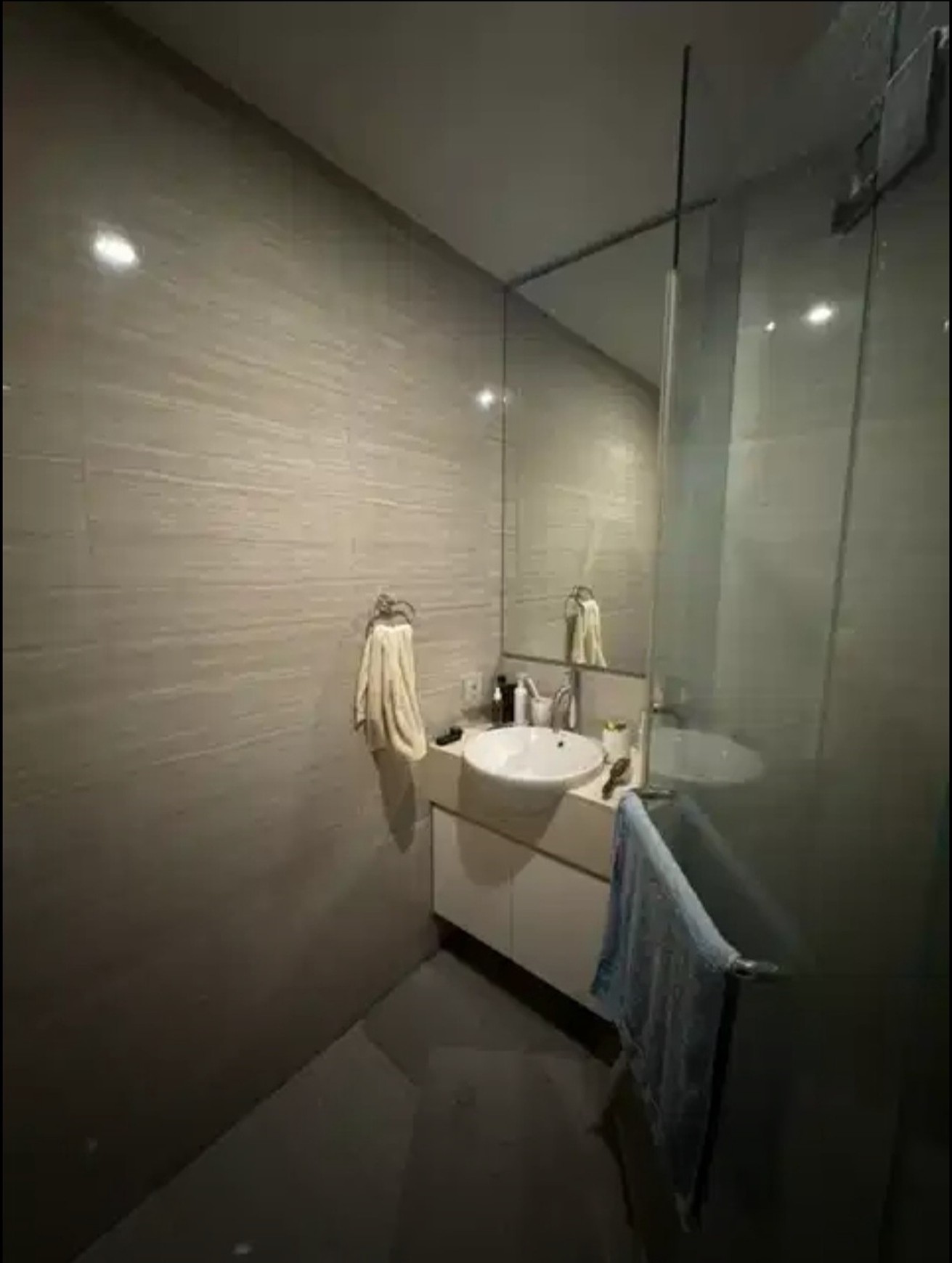 Dijual /Disewakan Apartemen La Riz Mansion Pakuwon Mall Tipe 3 Bedroom FULL FURNISHED Modern Mewah