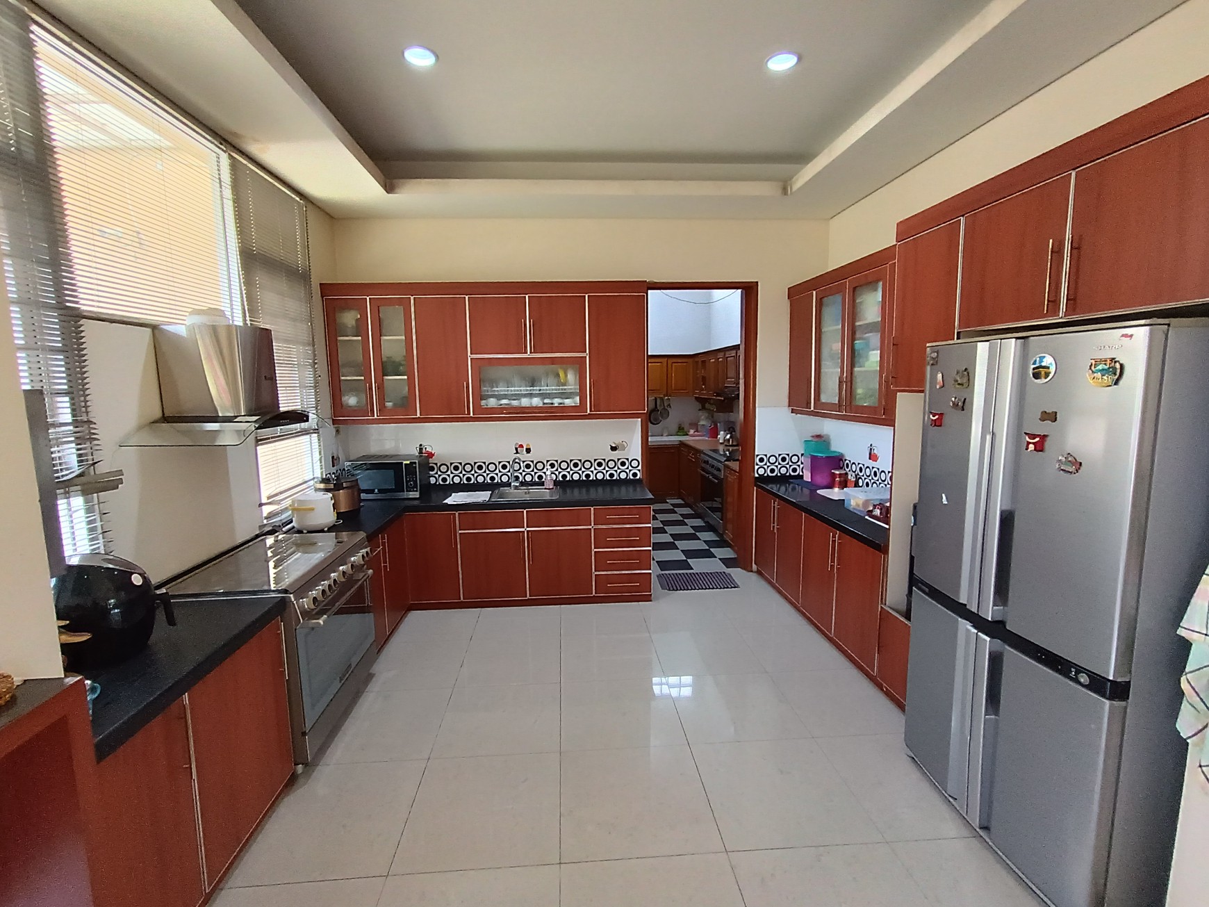 Rumah Luas dalam Komplek SHM Siap Huni dengan Hunian Nyaman @ Bintaro Sektor 9