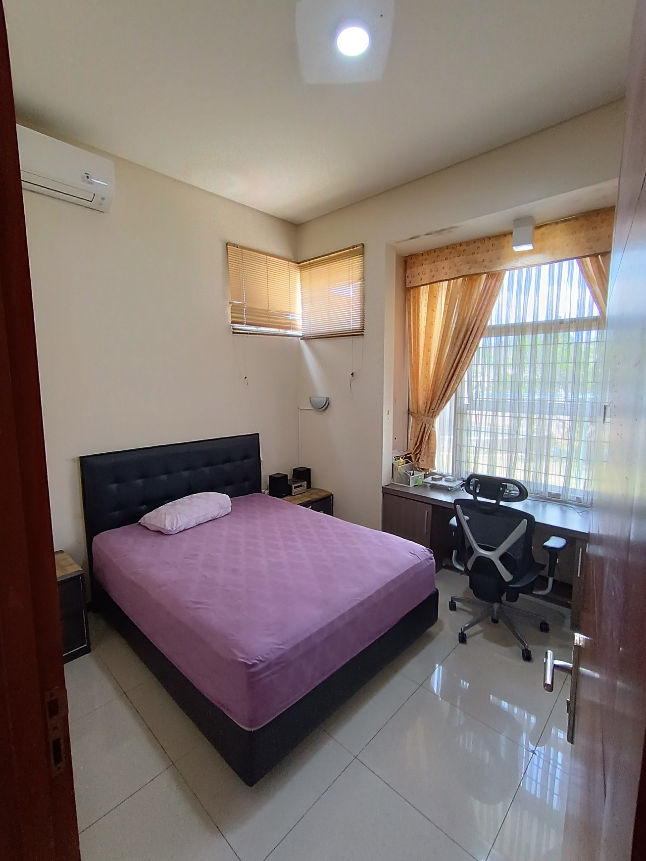Rumah Luas dalam Komplek SHM Siap Huni dengan Hunian Nyaman @ Bintaro Sektor 9