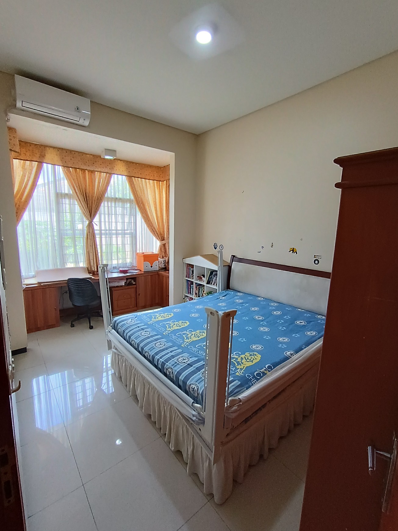 Rumah Luas dalam Komplek SHM Siap Huni dengan Hunian Nyaman @ Bintaro Sektor 9