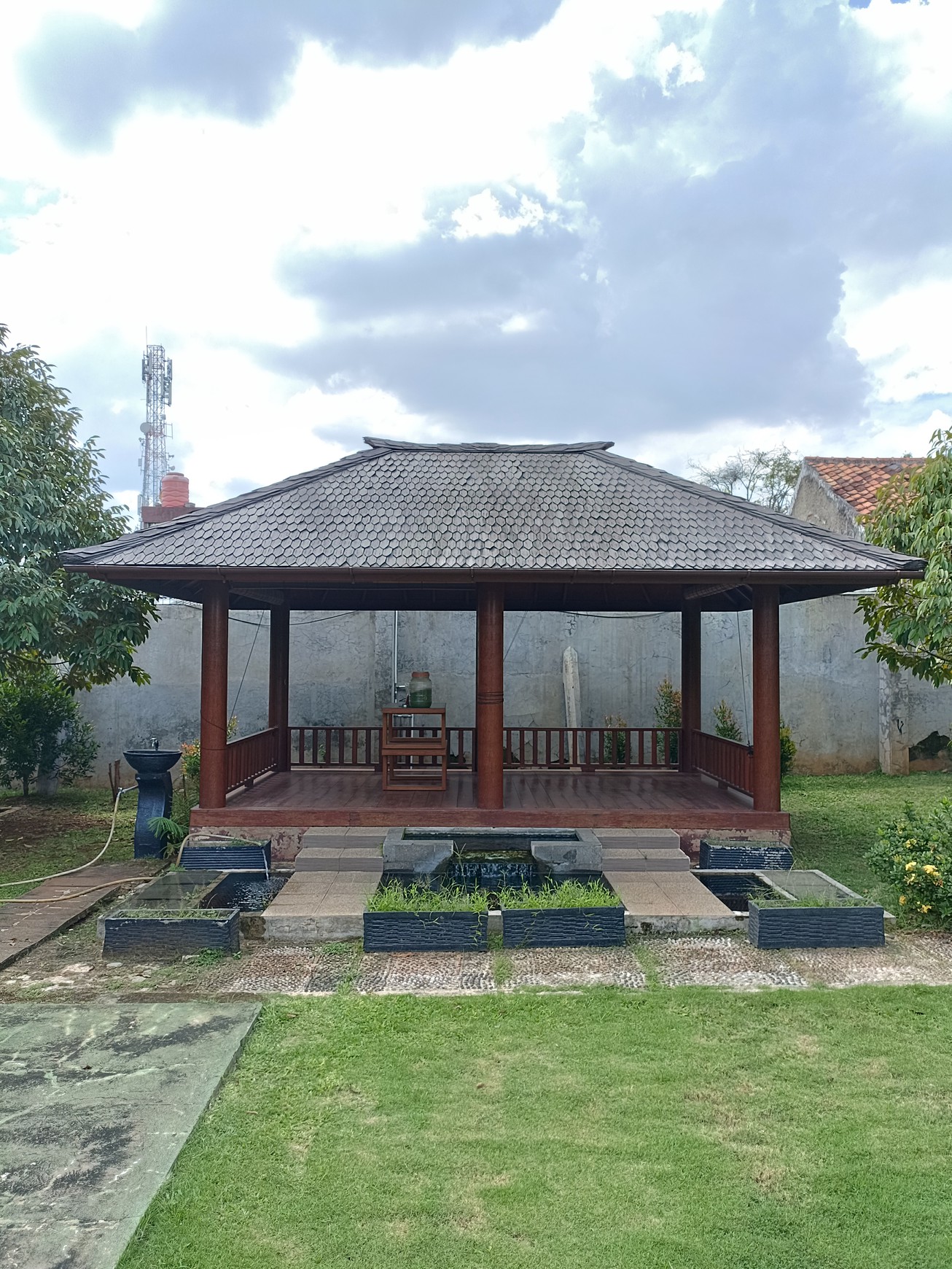Rumah Luas dalam Komplek SHM Siap Huni dengan Hunian Nyaman @ Bintaro Sektor 9