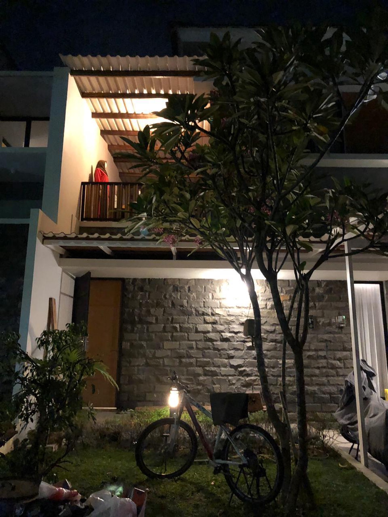 Rumah cantik bagus nyaman asri siap huni di Bojongsari- Depok.