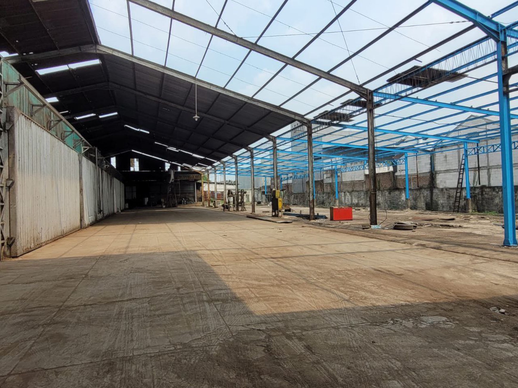 Disewakan Gudang Siap Pakai Ex Pabrik Kayu di 0 Jl. Raya Sememi, Surabaya Barat