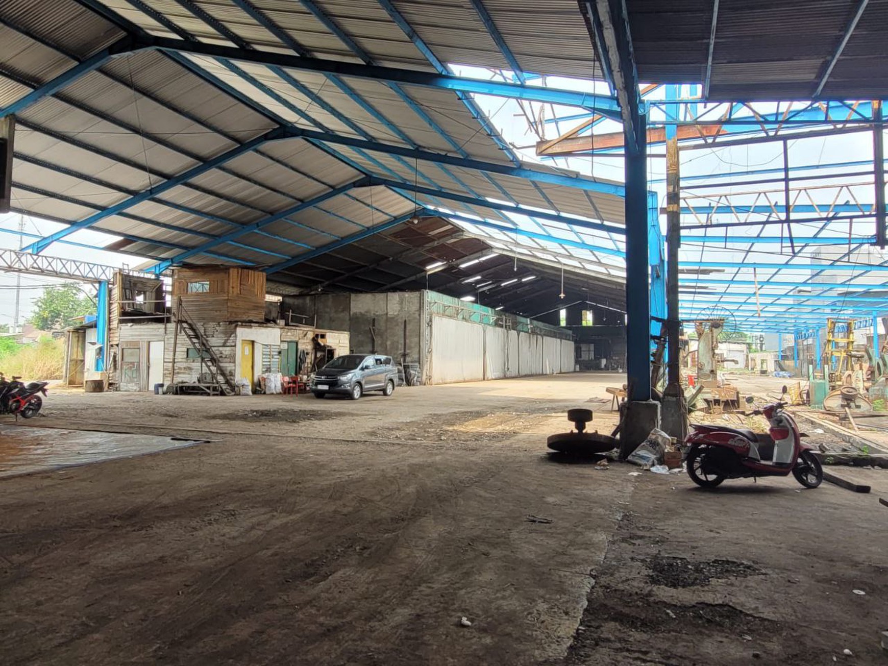 Disewakan Gudang Siap Pakai Ex Pabrik Kayu di 0 Jl. Raya Sememi, Surabaya Barat