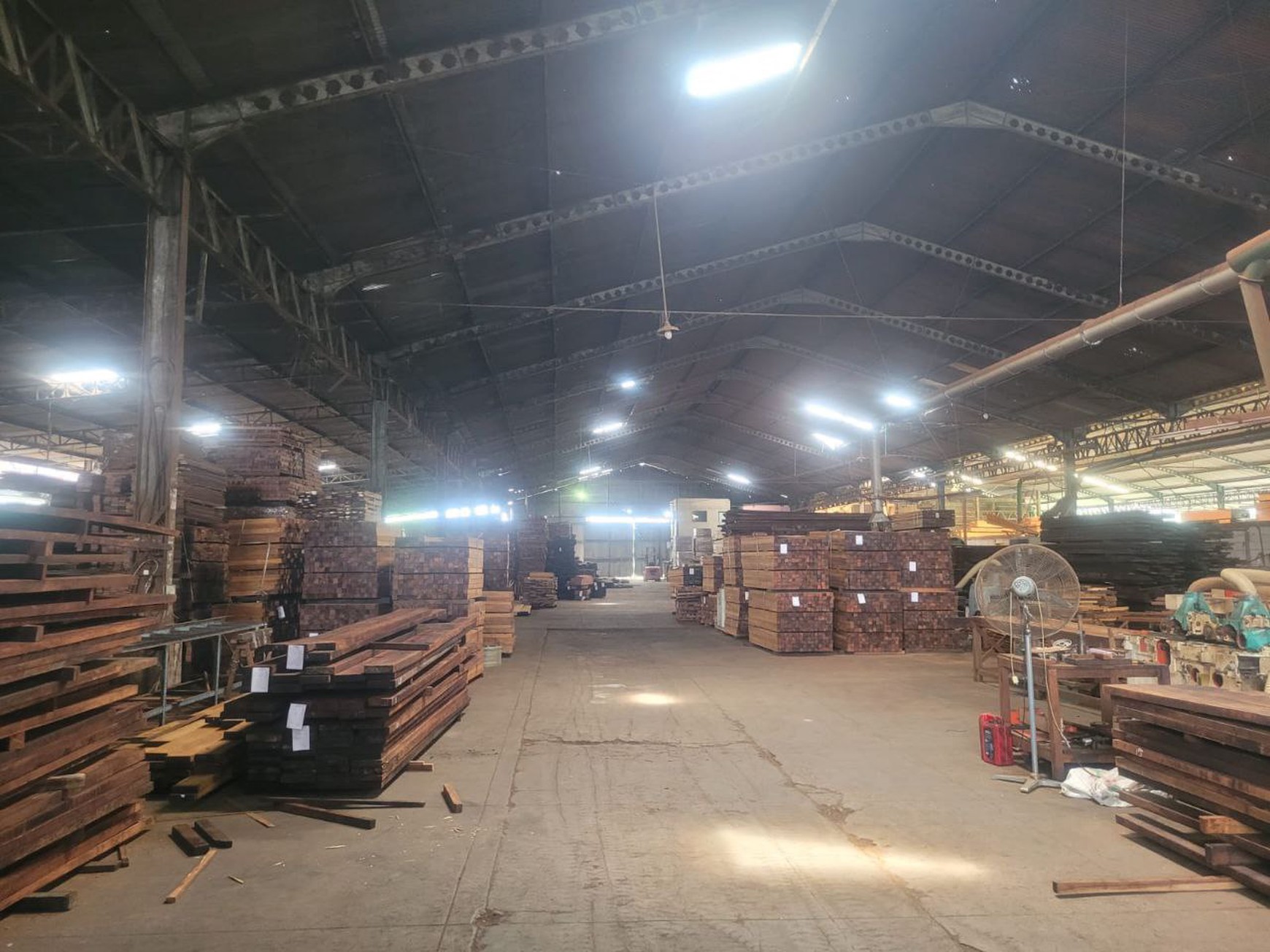 Disewakan Gudang Siap Pakai Ex Pabrik Kayu di 0 Jl. Raya Sememi, Surabaya Barat