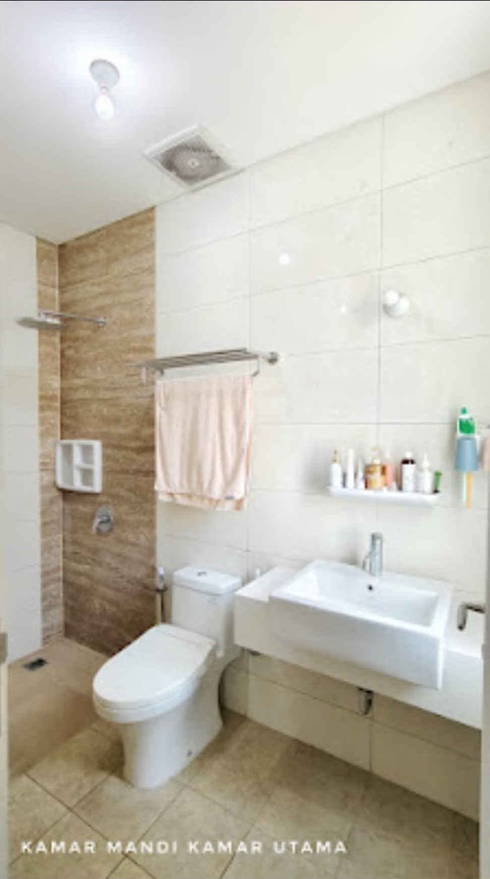 Rumah berlokasi strategis di Cluster Orlanda dikawasan Alam Sutera dengan harga jual Menarik