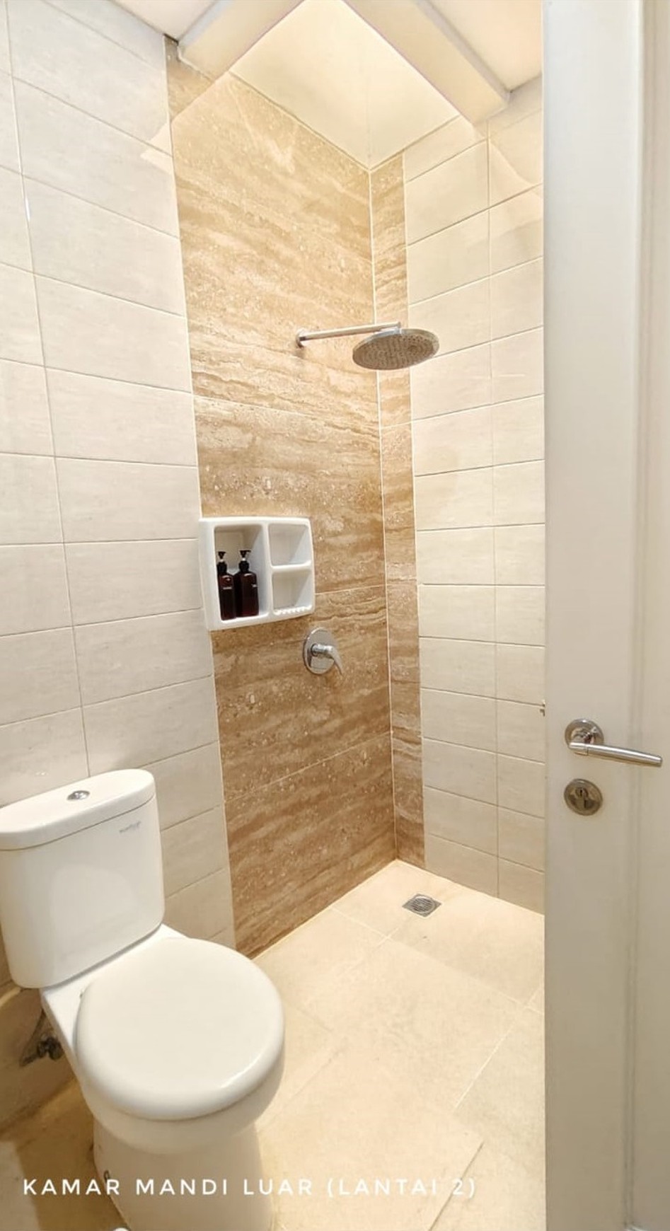 Rumah berlokasi strategis di Cluster Orlanda dikawasan Alam Sutera dengan harga jual Menarik