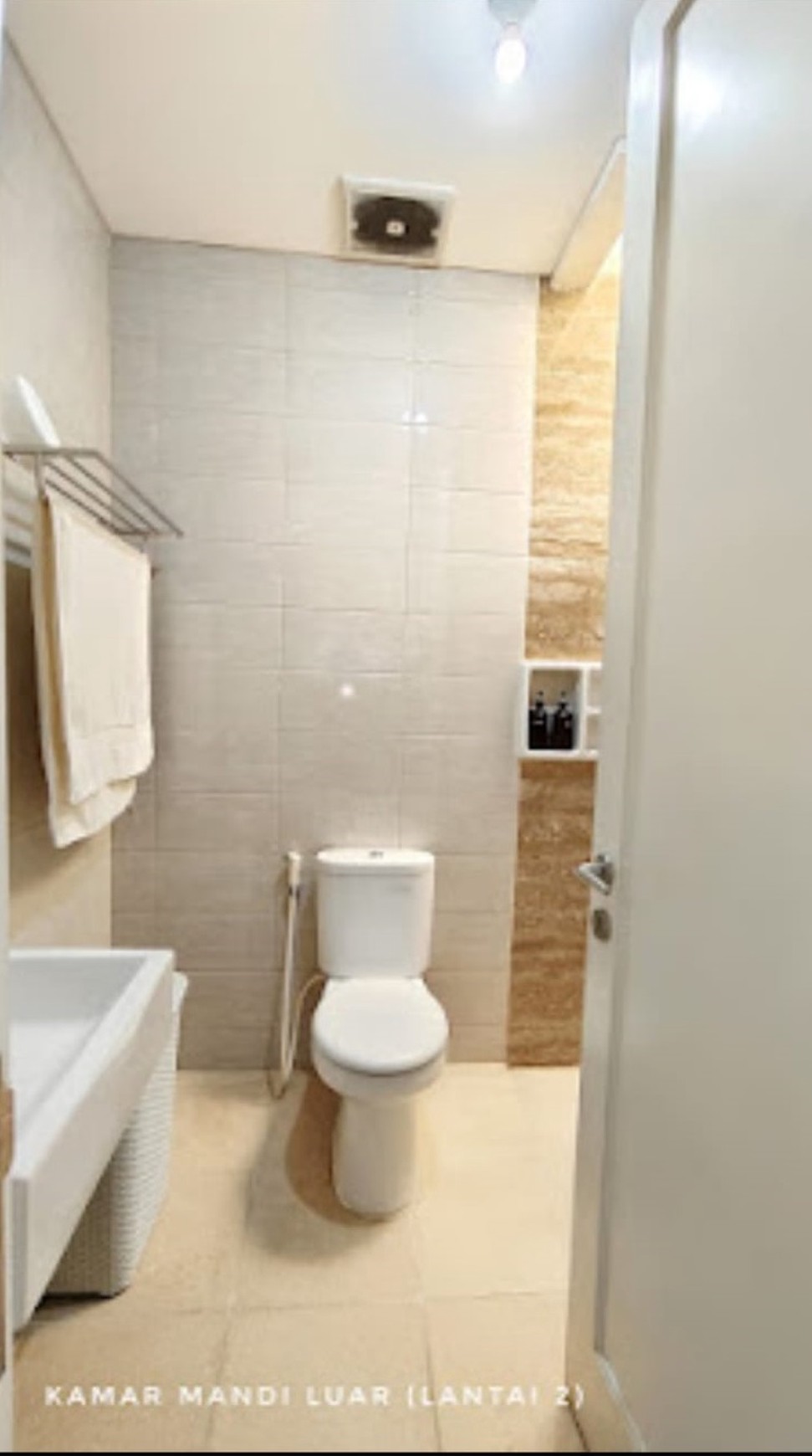 Rumah berlokasi strategis di Cluster Orlanda dikawasan Alam Sutera dengan harga jual Menarik