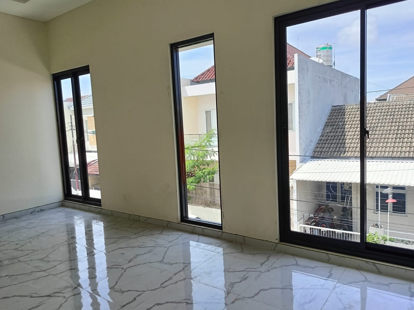 DIJUAL RUMAH NEW MODERN DESIGN - MULYOSARI UTARA