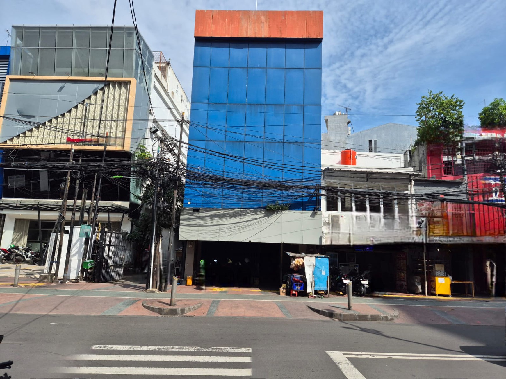 Dijual ruko di lokasi strategis cocok untuk kantor