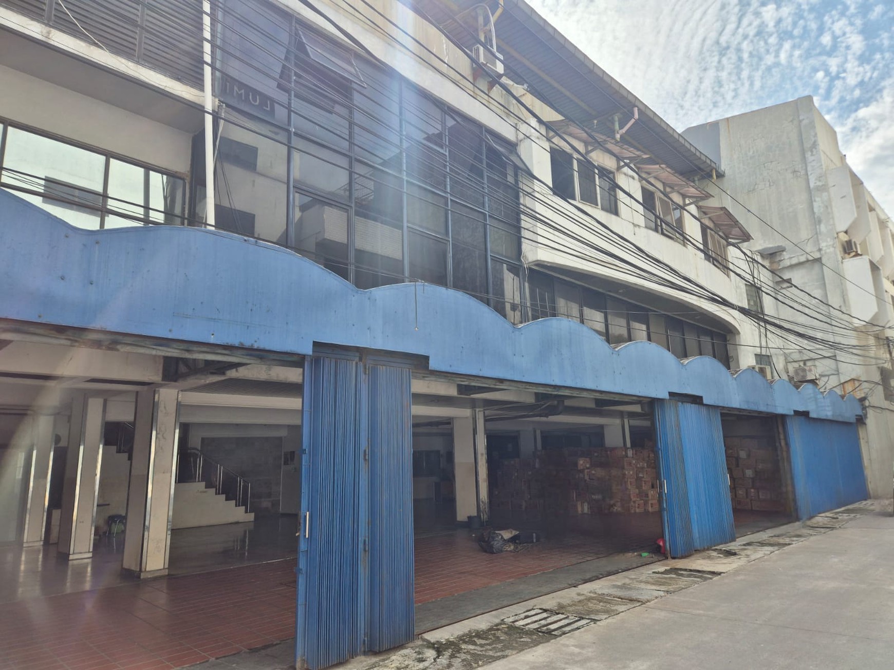 Dijual ruko di lokasi strategis cocok untuk kantor