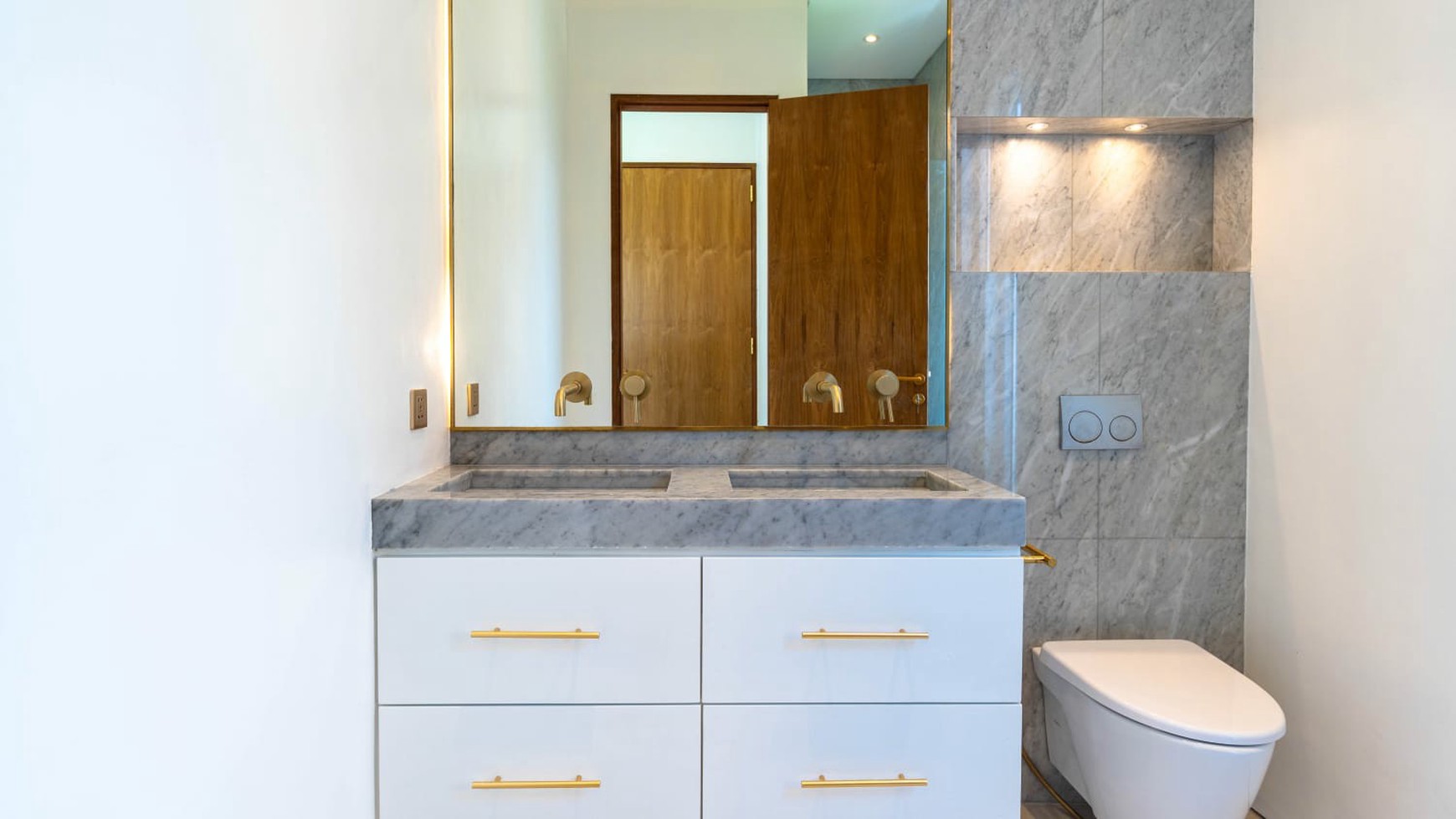Leasehold Modern Luxury Villa in Cemagi