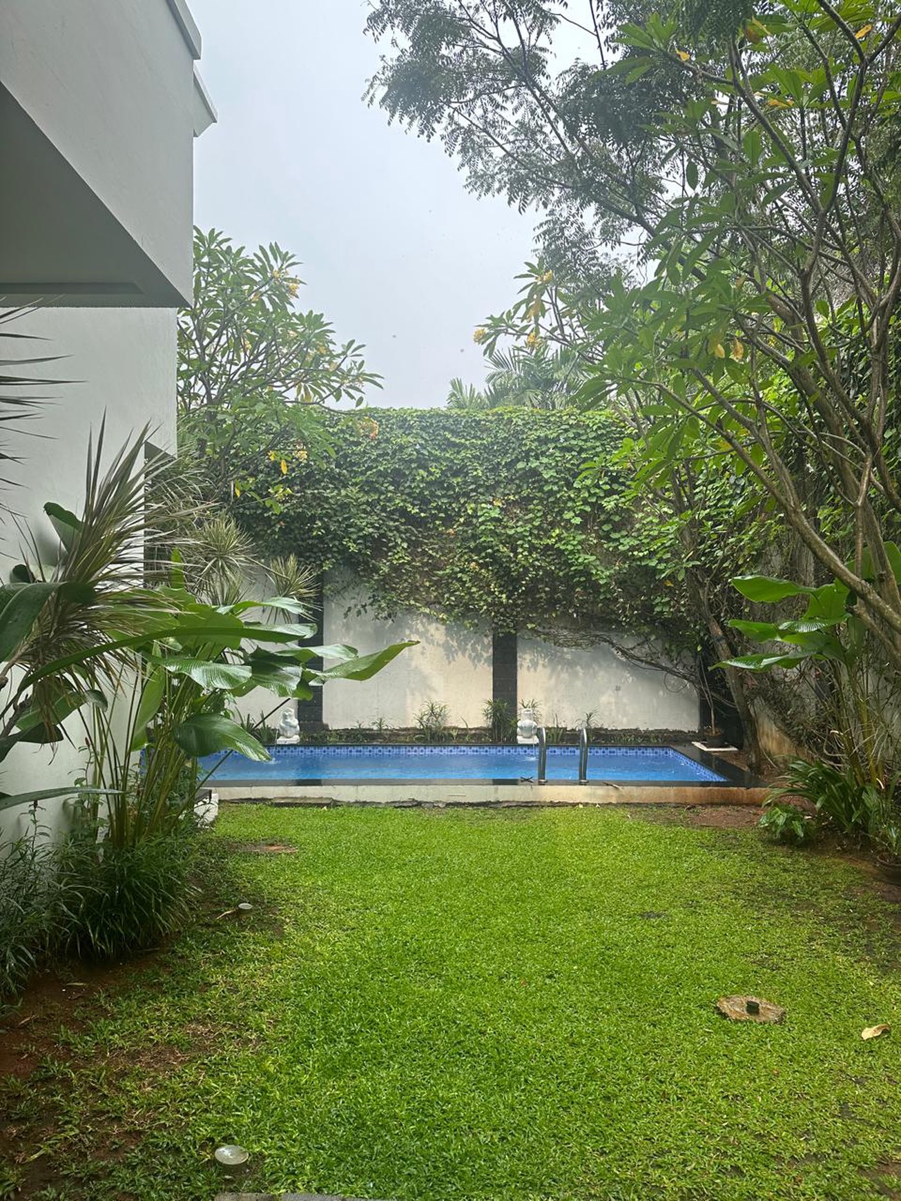 Exclusive house inside private compound at Cilandak Kemang