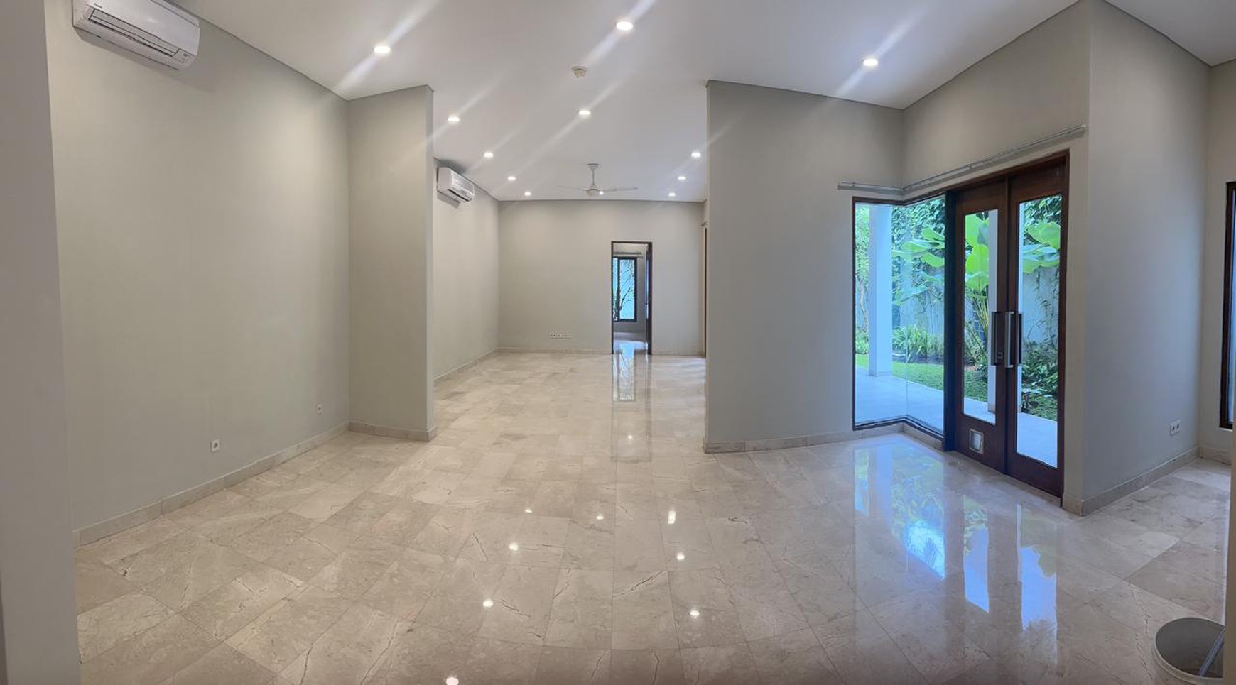 Exclusive house inside private compound at Cilandak Kemang
