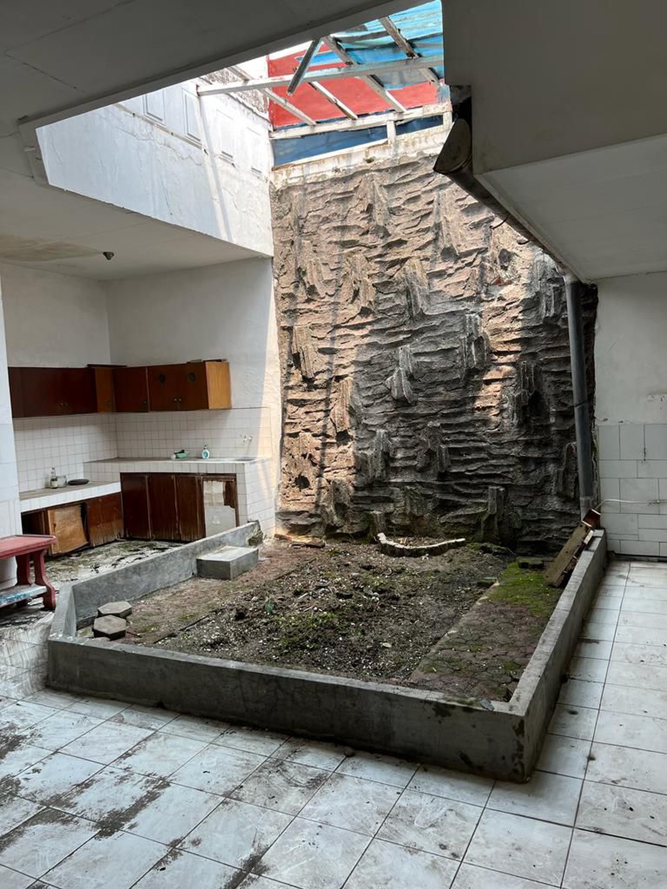 DIJUAL RUMAH SURABAYA TIMUR - MANYAR JAYA