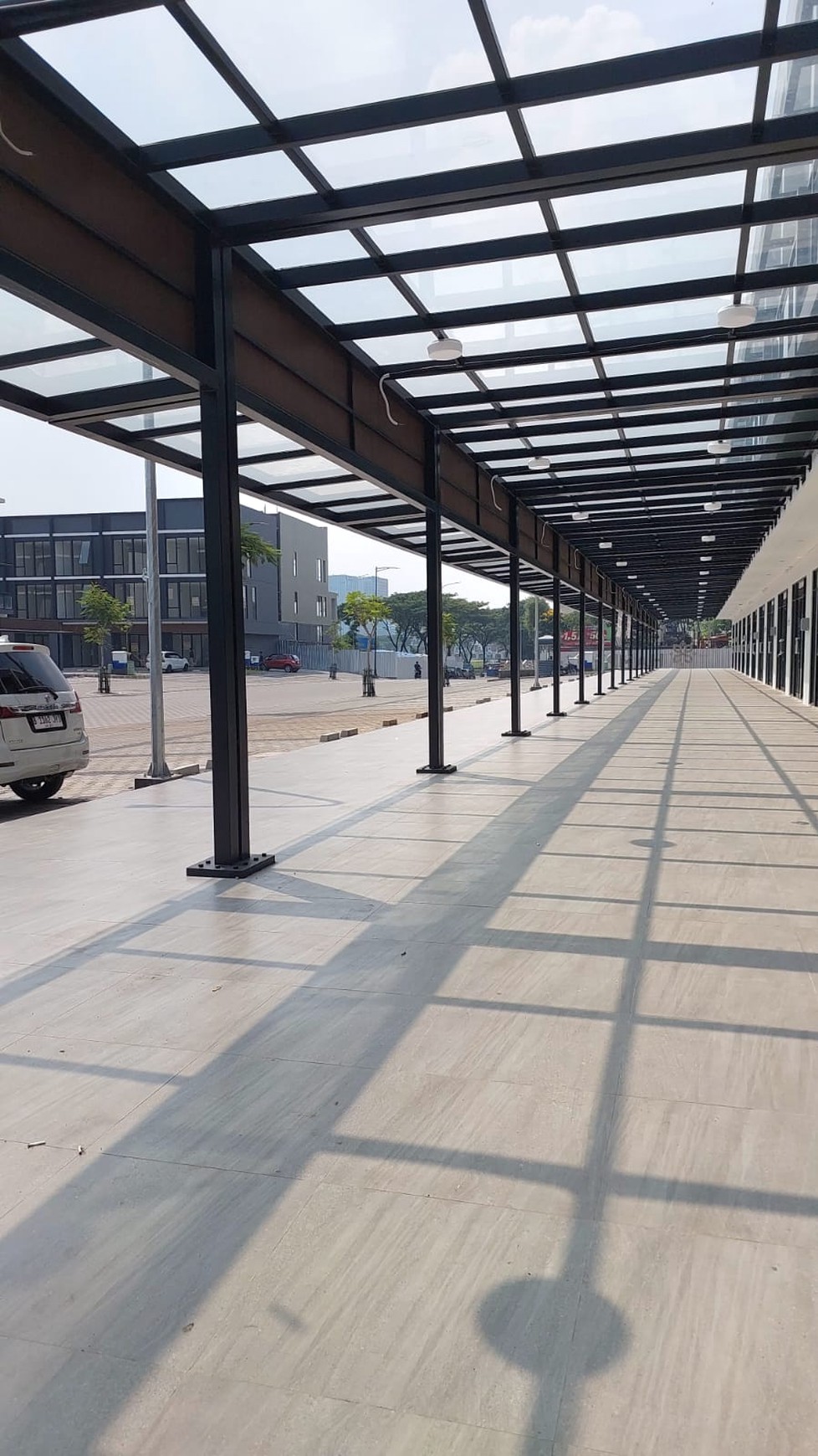 Ruko Brand New Hampton Prominade model Alfresco di Jalan Gading Serpong Boulevard