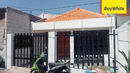 Dijual Rumah 2 lantai di Petemon Sidomulyo Surabaya Pusat