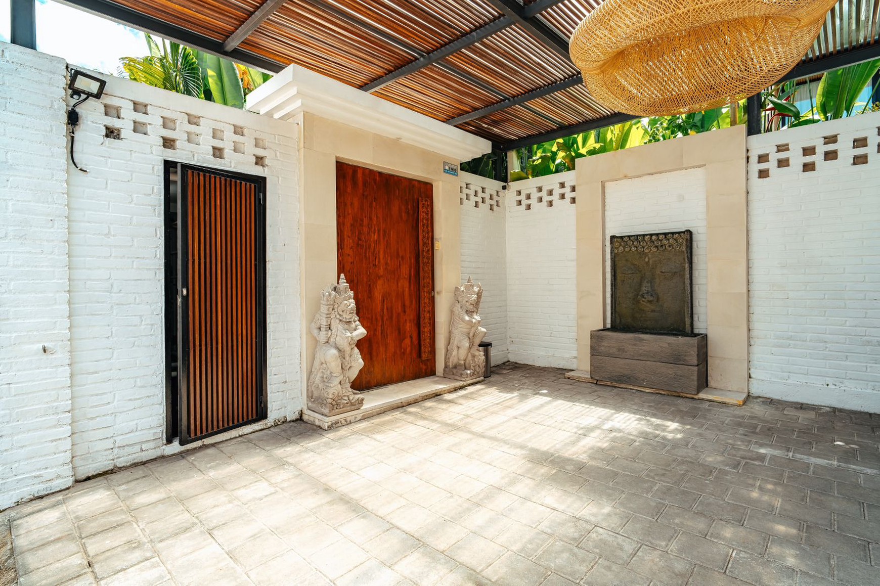 Modern Tropical Villa For Leasehold in Umalas