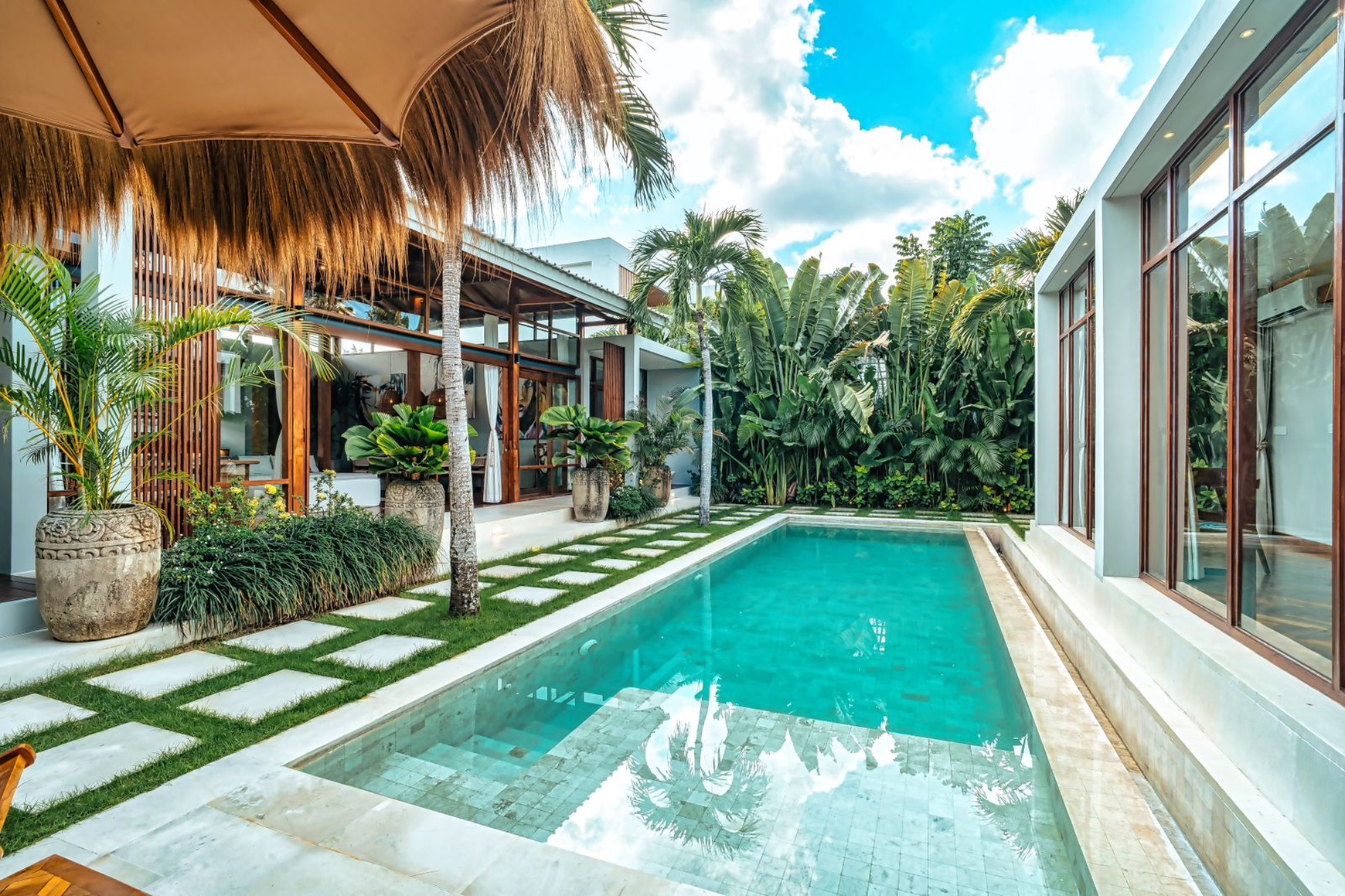 Modern Tropical Villa For Leasehold in Umalas