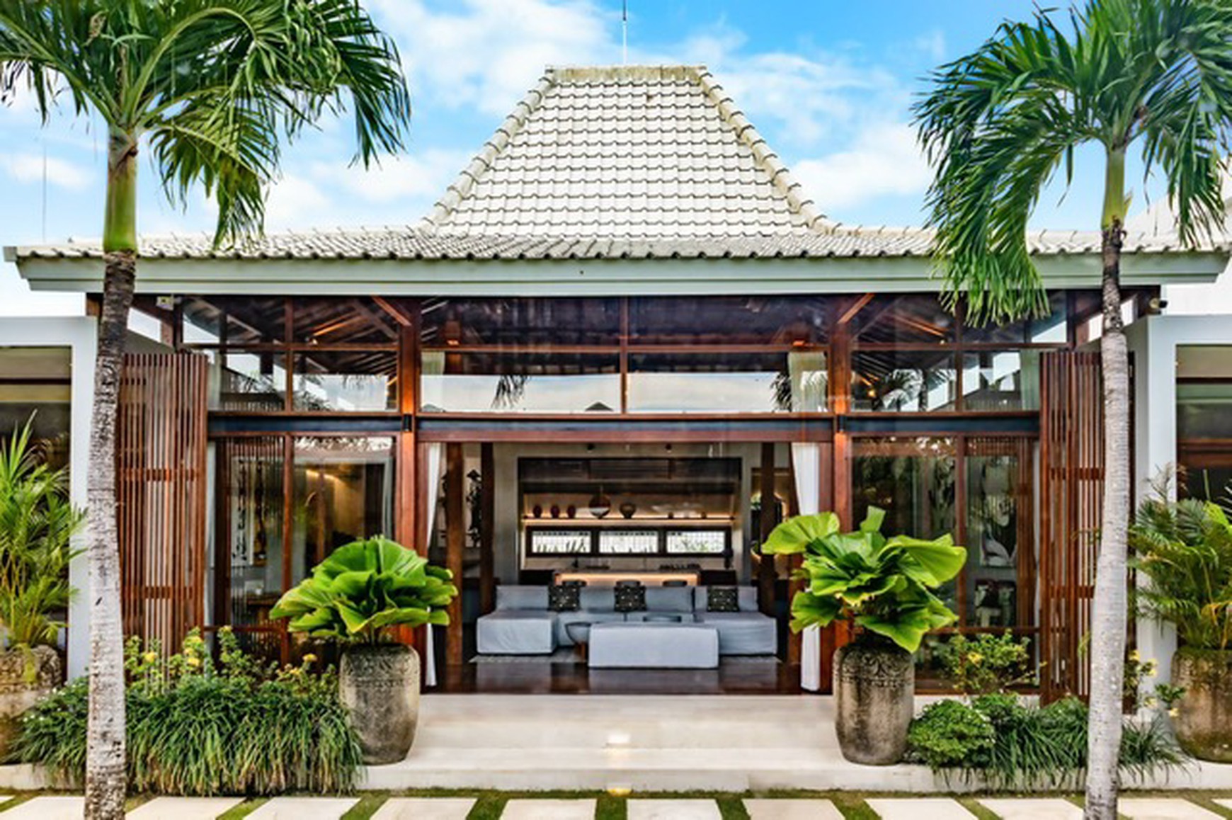 Modern Tropical Villa For Leasehold in Umalas
