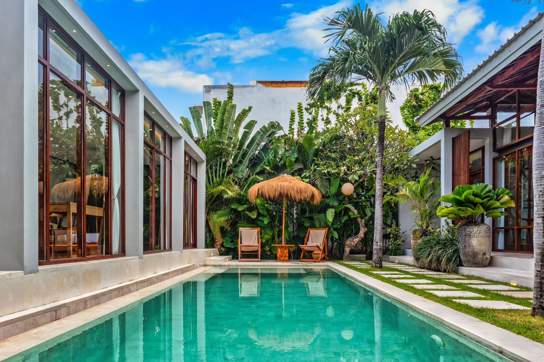 Modern Tropical Villa For Leasehold in Umalas