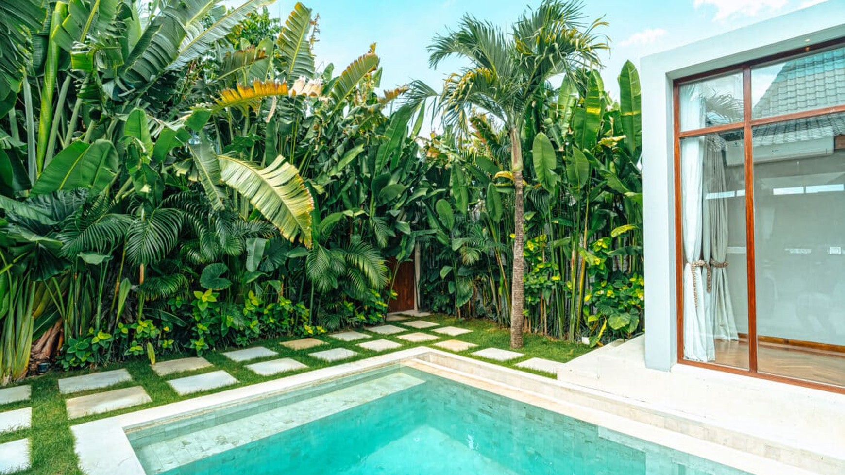 Modern Tropical Villa For Leasehold in Umalas