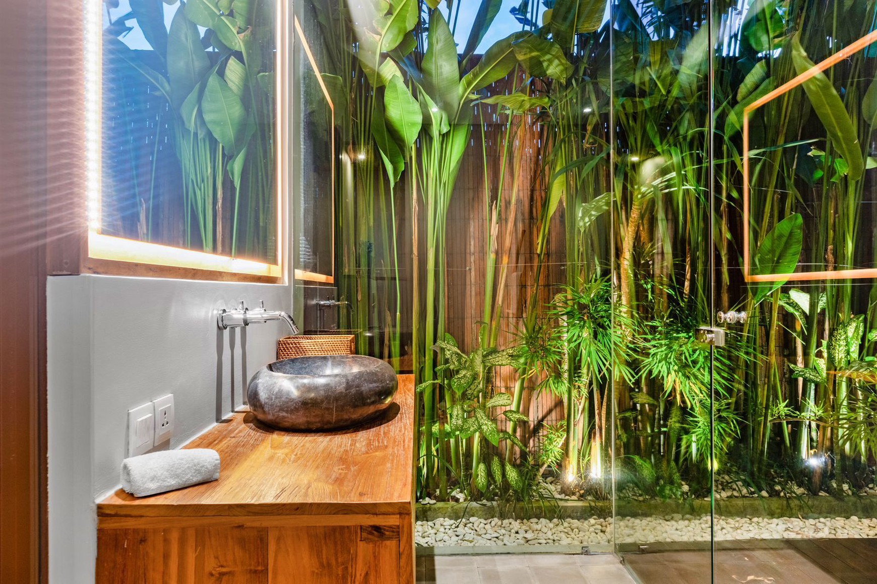 Modern Tropical Villa For Leasehold in Umalas