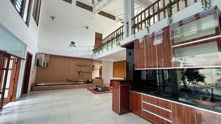Rumah 2 Lantai SHM Luas Siap Huni Lokasi Tengah Kota @Pondok Indah, Jakarta Selatan