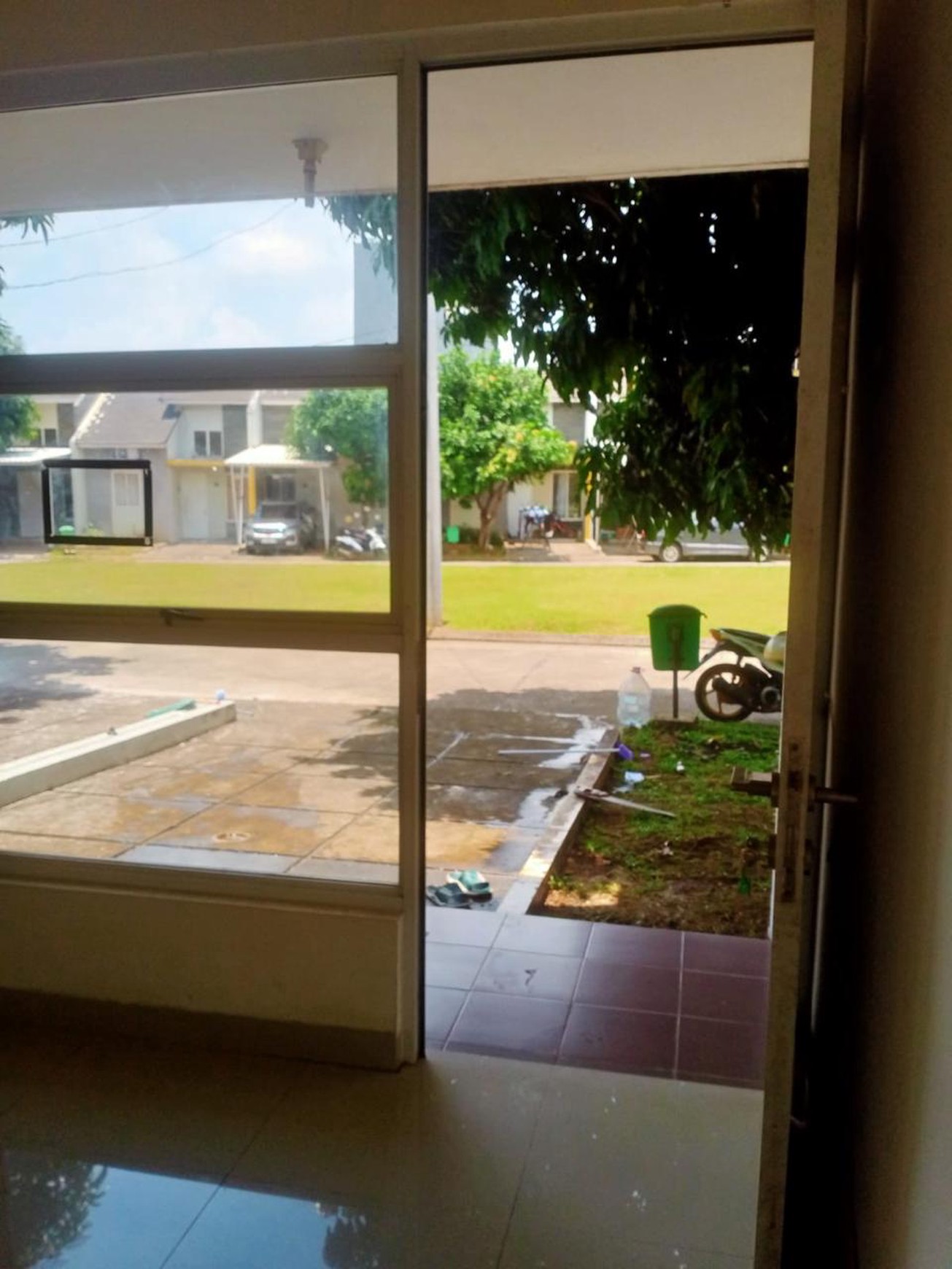 Termurah. Rumah minimalis Serpong Garden Green Garden, Cisauk