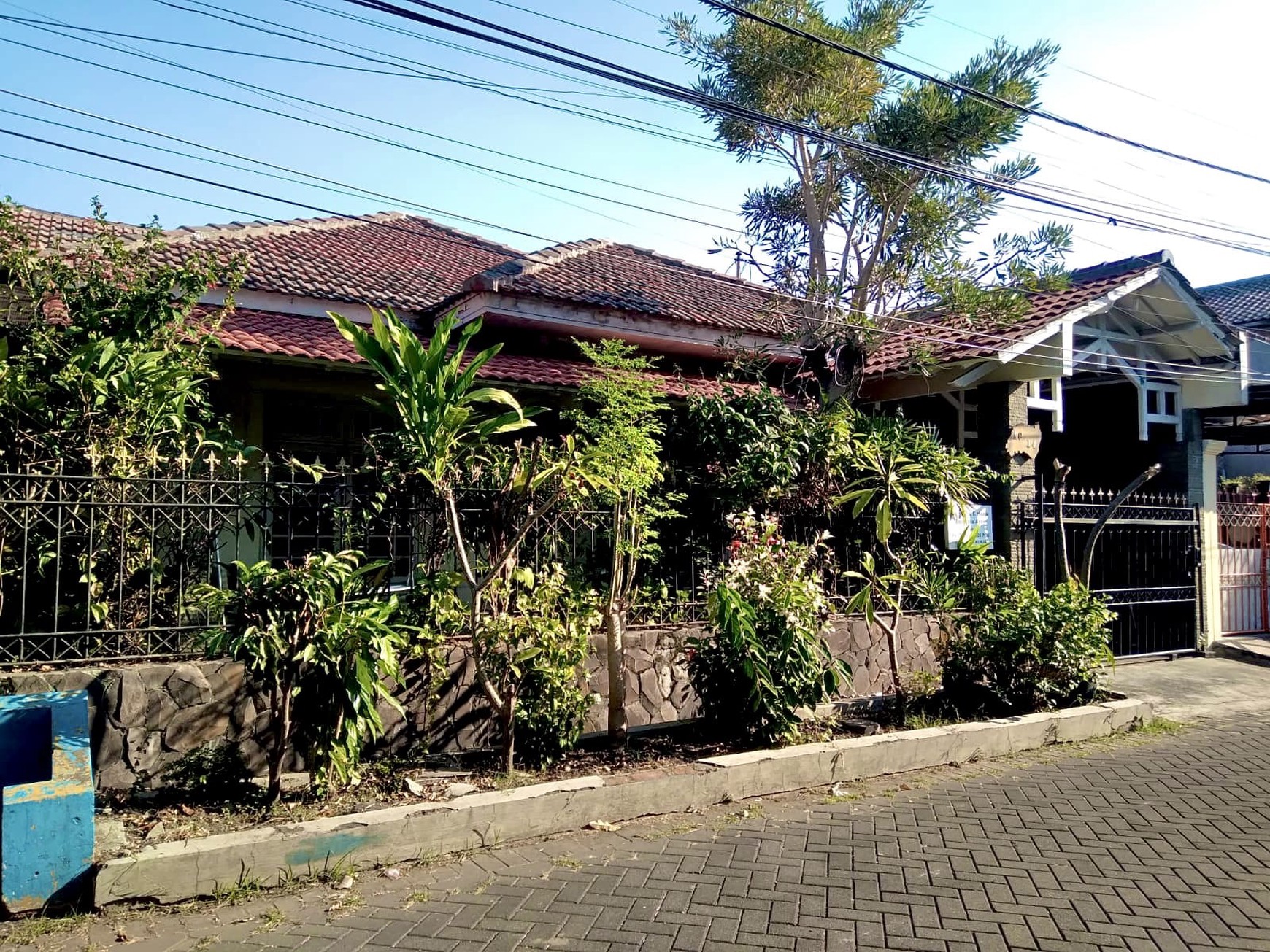 Rumah siap huni terawat manyar indah surabaya timur dekat galaxi mall