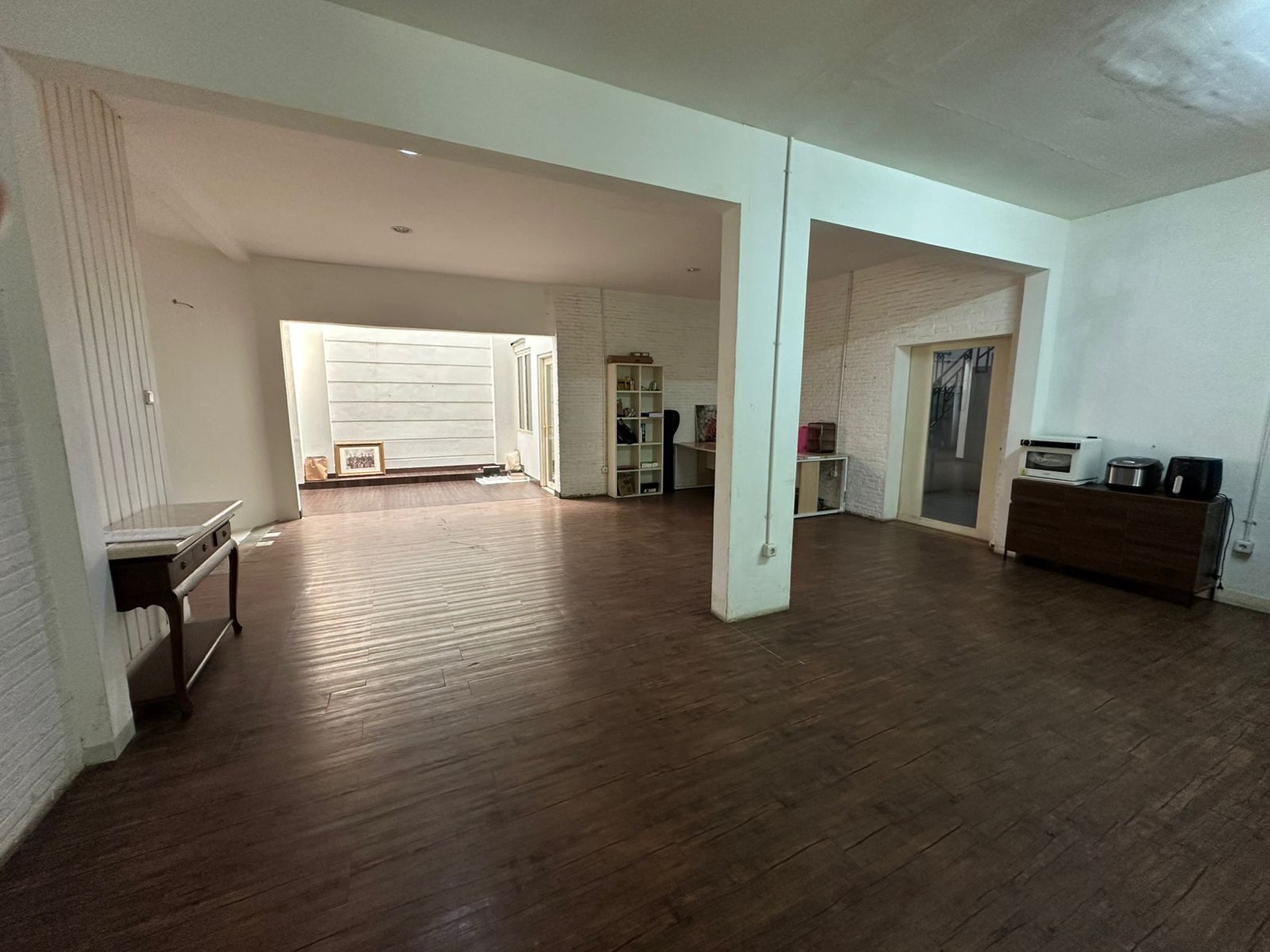 DIJUAL EXCLUSIVE PROPERTY IN KEBAYORAN BARU - PRIME LOCATION BEHIND SENAYAN CITY!