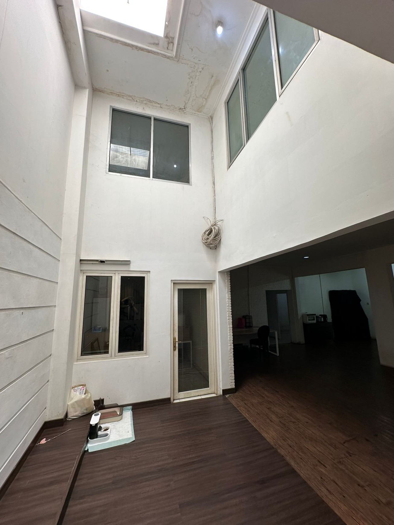 DIJUAL EXCLUSIVE PROPERTY IN KEBAYORAN BARU - PRIME LOCATION BEHIND SENAYAN CITY!