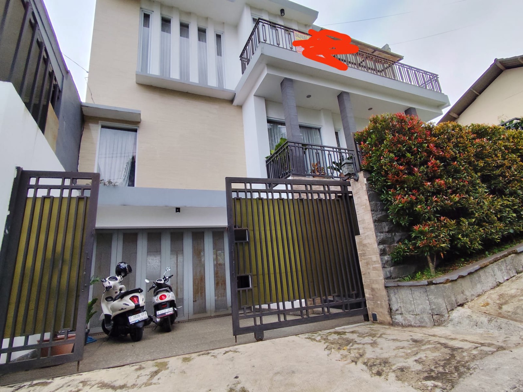 Rumah Lux Terawat di jl Areng Jurang, Lembang