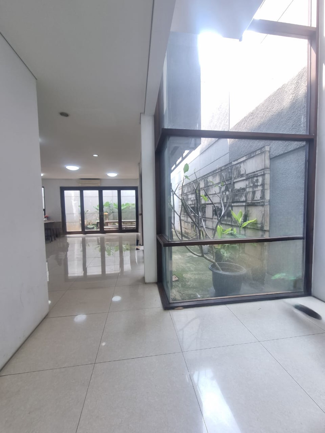 Rumah Radio Dalam Dekat PIM 1, Jakarta Selatan