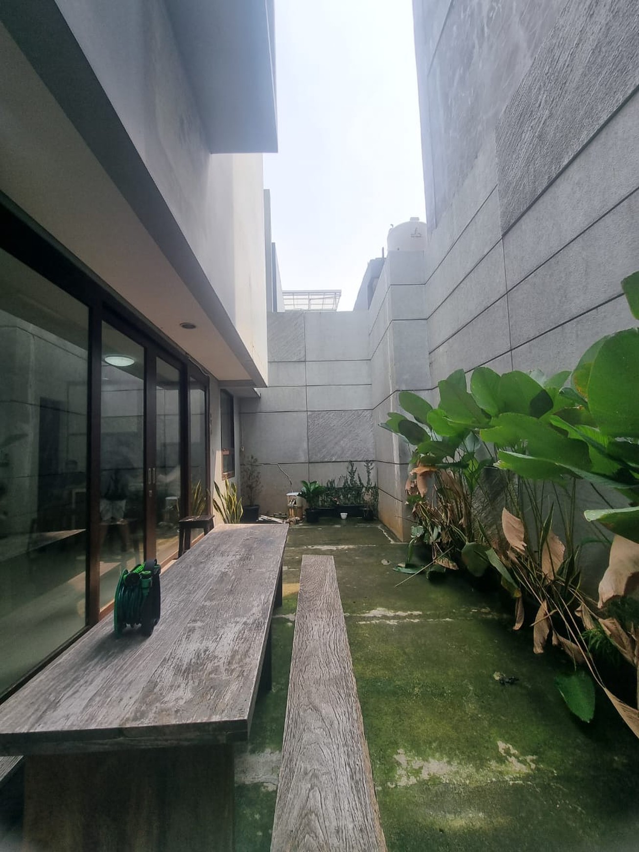 Rumah Radio Dalam Dekat PIM 1, Jakarta Selatan