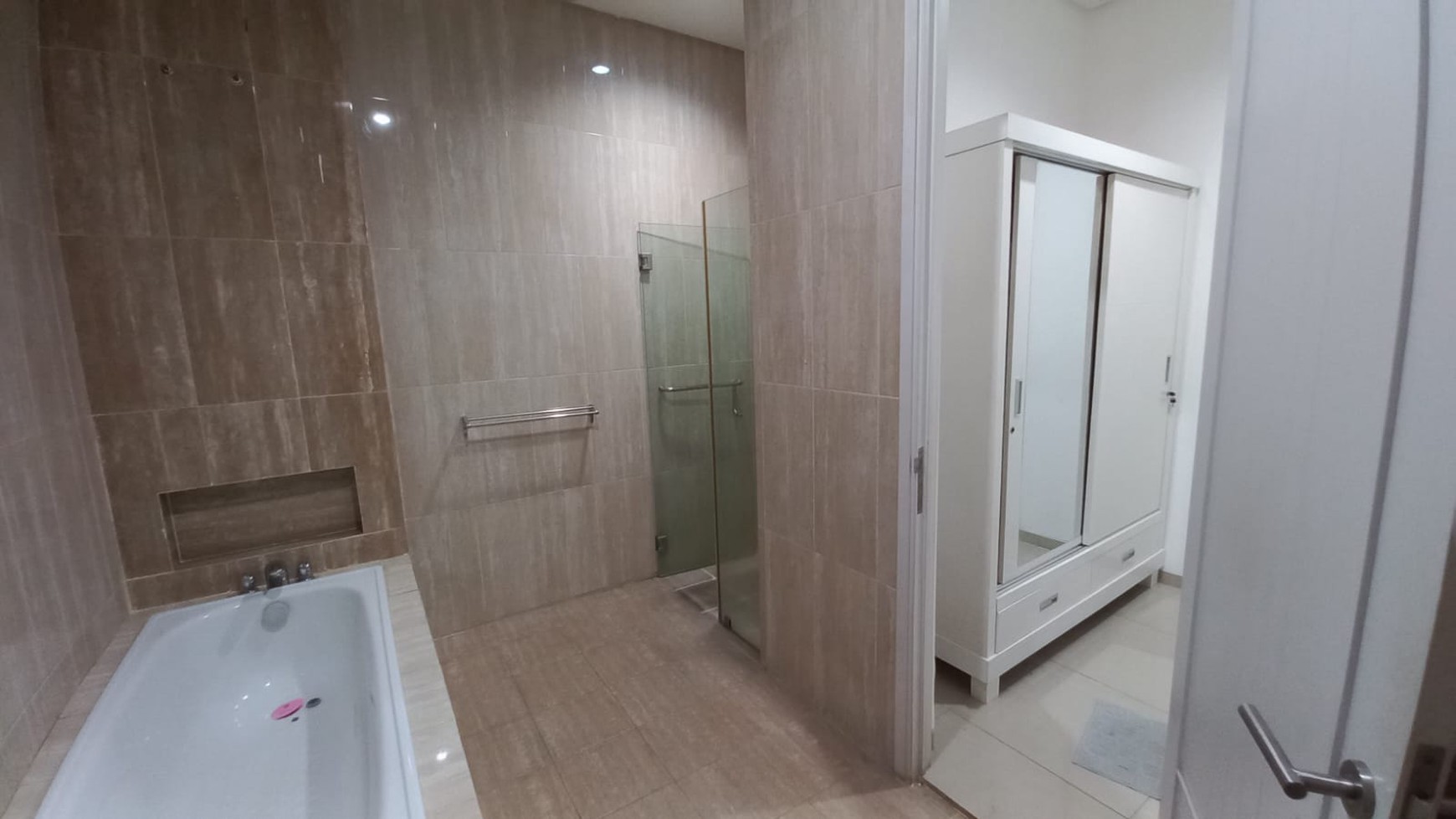Rumah Radio Dalam Dekat PIM 1, Jakarta Selatan