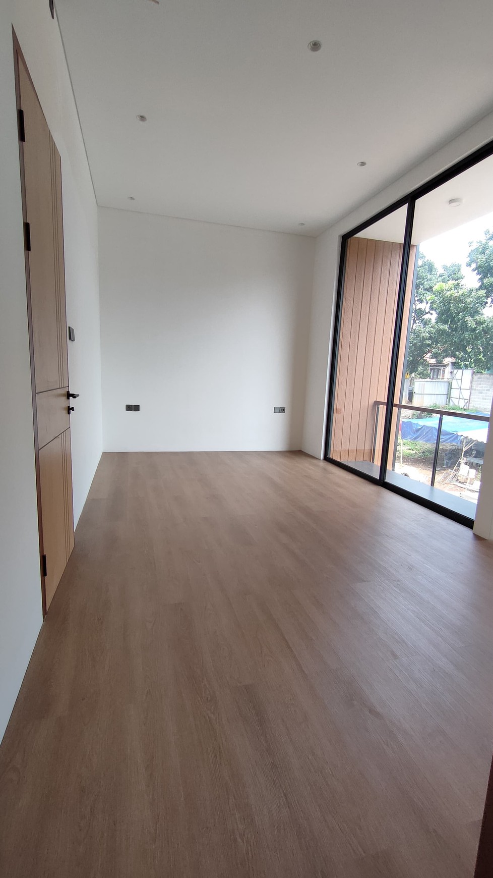 Dijual Rumah Baru Modern di Komplek Setraduta Bandung