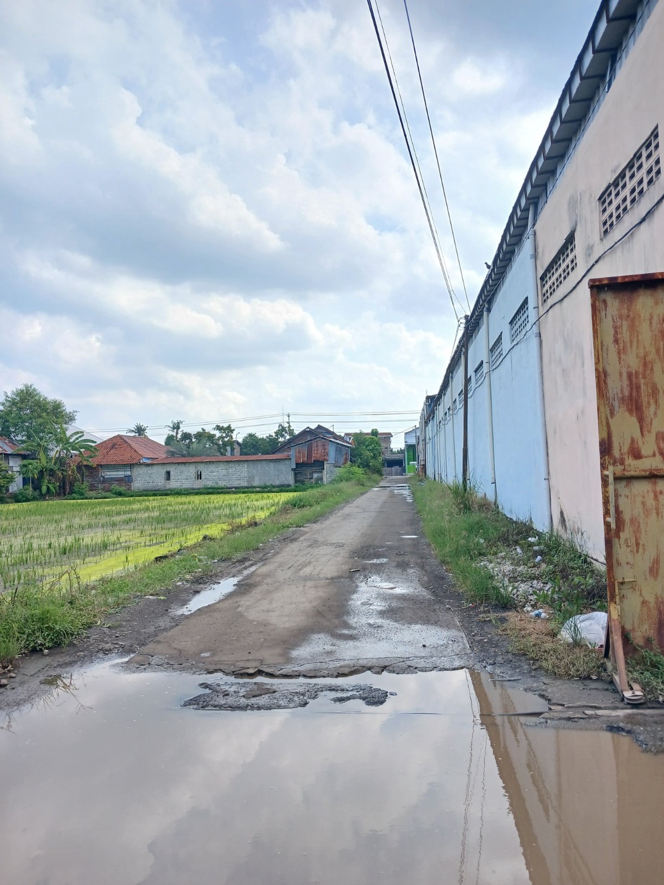 Disewakan Gudang Luas 2000 m2 Lokasi Strategis di Jl Imogiri Barat Km 8.5 Sewon Bantul
