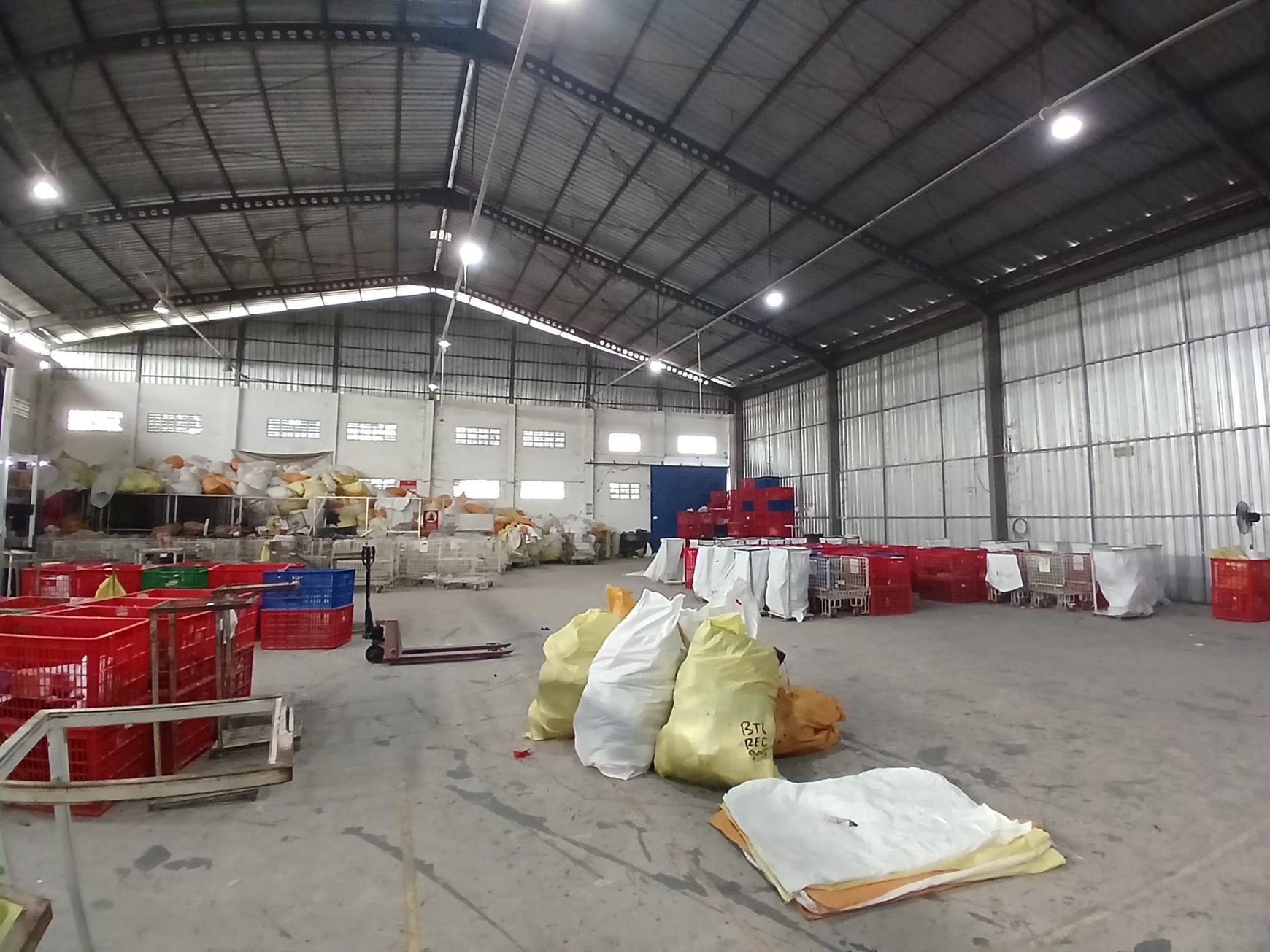 Disewakan Gudang Luas 2000 m2 Lokasi Strategis di Jl Imogiri Barat Km 8.5 Sewon Bantul