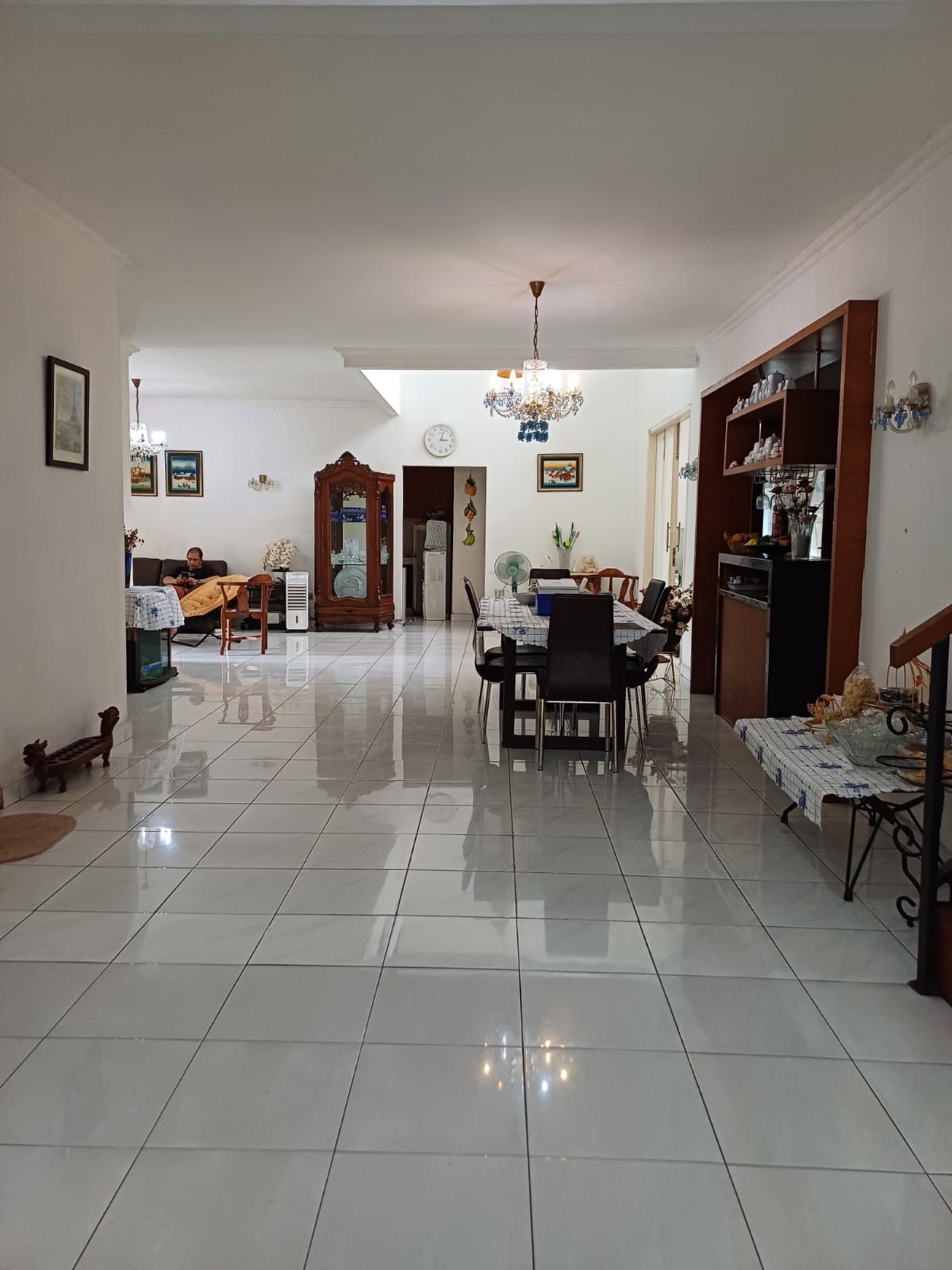 Rumah Hitung Tanah Area Cipete