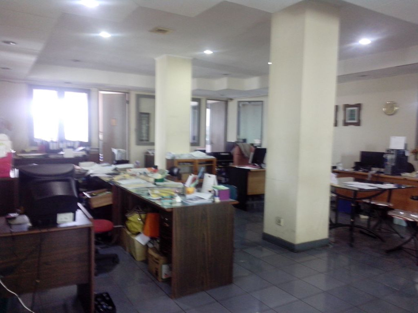 Gedung Perkantoran Dan Kavling Veteran Jakarta Selatan,cocok untuk usaha,pinggir jalan raya,harga masih nego