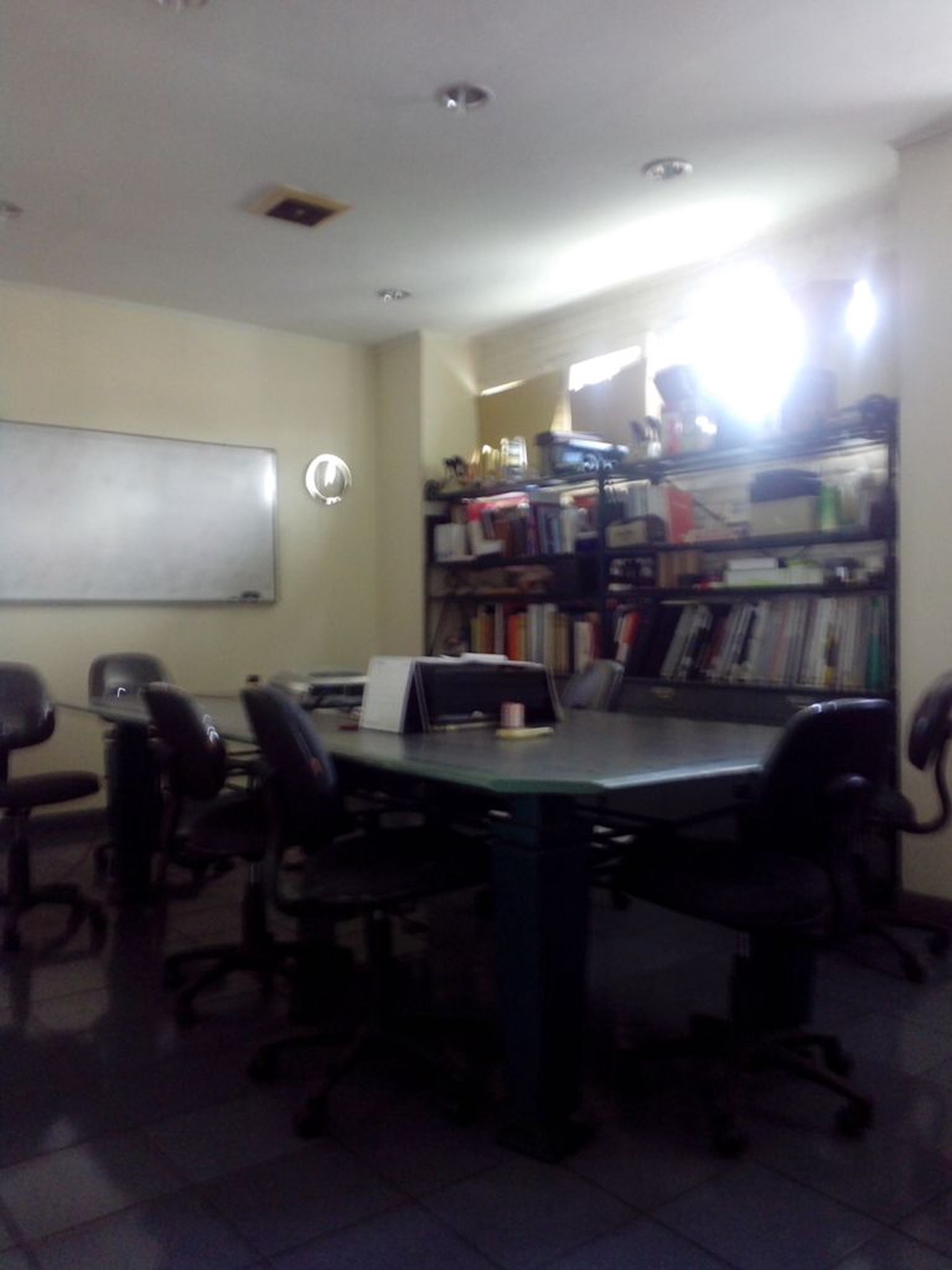 Gedung Perkantoran Dan Kavling Veteran Jakarta Selatan,cocok untuk usaha,pinggir jalan raya,harga masih nego