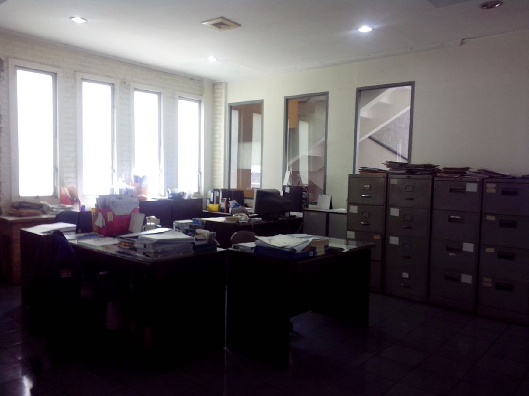 Gedung Perkantoran Dan Kavling Veteran Jakarta Selatan,cocok untuk usaha,pinggir jalan raya,harga masih nego