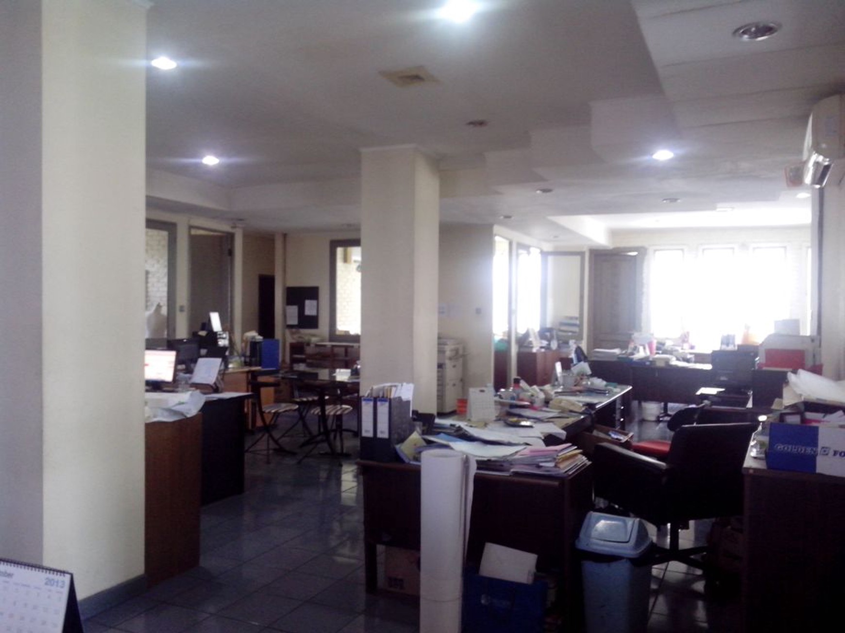 Gedung Perkantoran Dan Kavling Veteran Jakarta Selatan,cocok untuk usaha,pinggir jalan raya,harga masih nego