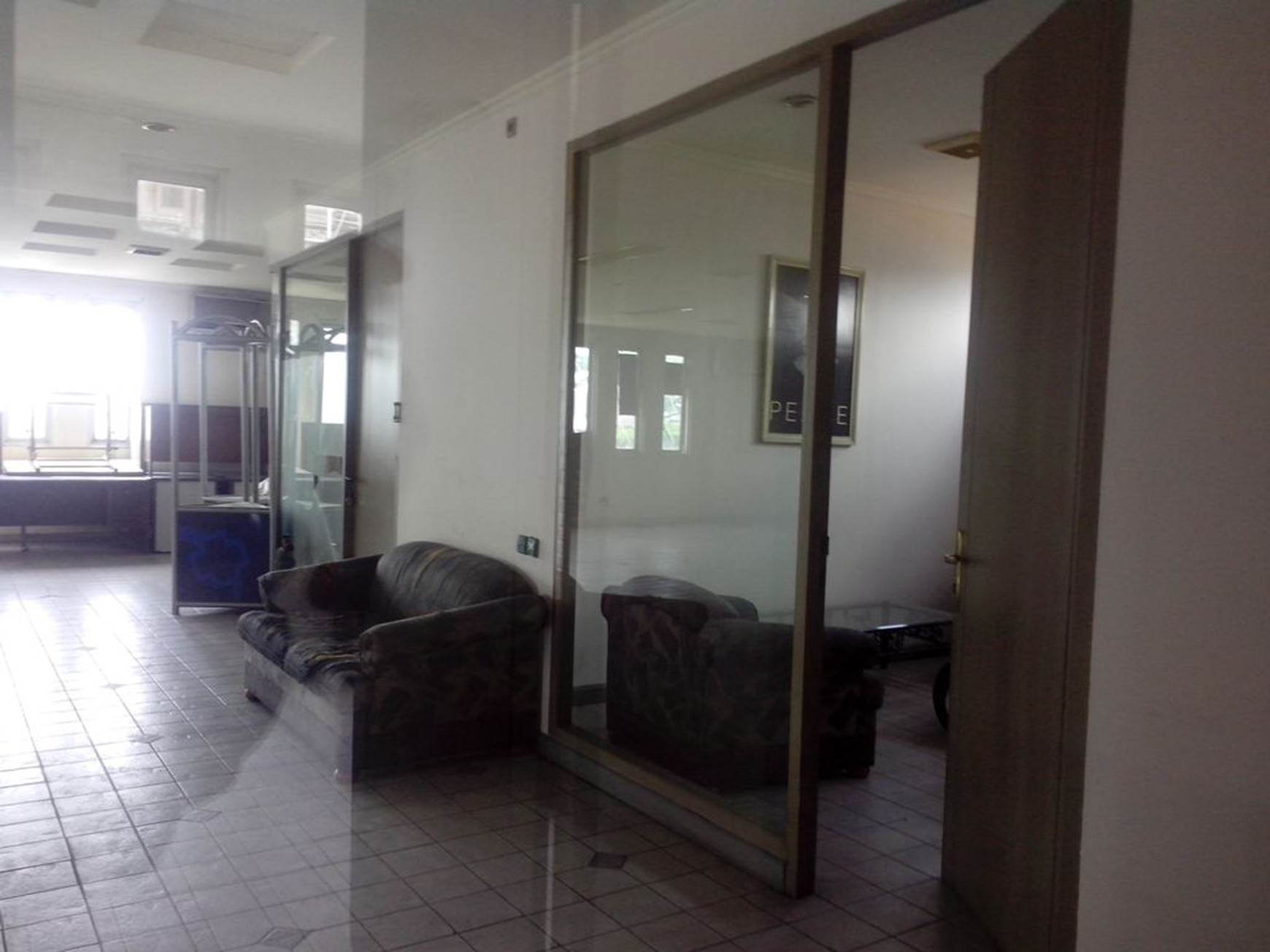 Gedung Perkantoran Dan Kavling Veteran Jakarta Selatan,cocok untuk usaha,pinggir jalan raya,harga masih nego