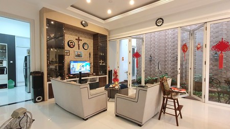 Rumah Full furnish, Artha Gading Villa Kelapa Gading Luas 334m2